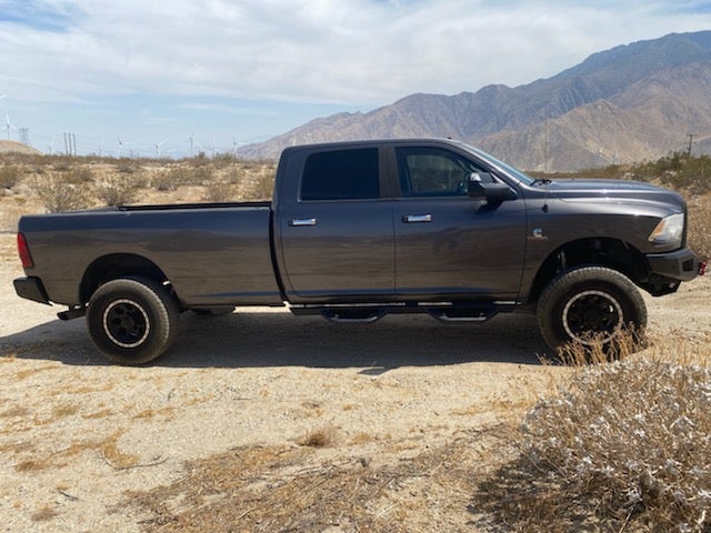 2009-2018 DODGE RAM 1500 CREW CAB/2018-2024 DODGE RAM 1500 CREW CAB (CLASSIC BODY STYLE) 2010-2024 RAM 2500/3500/4500/5500 CREW CAB AMBUSH SIDE STEPS