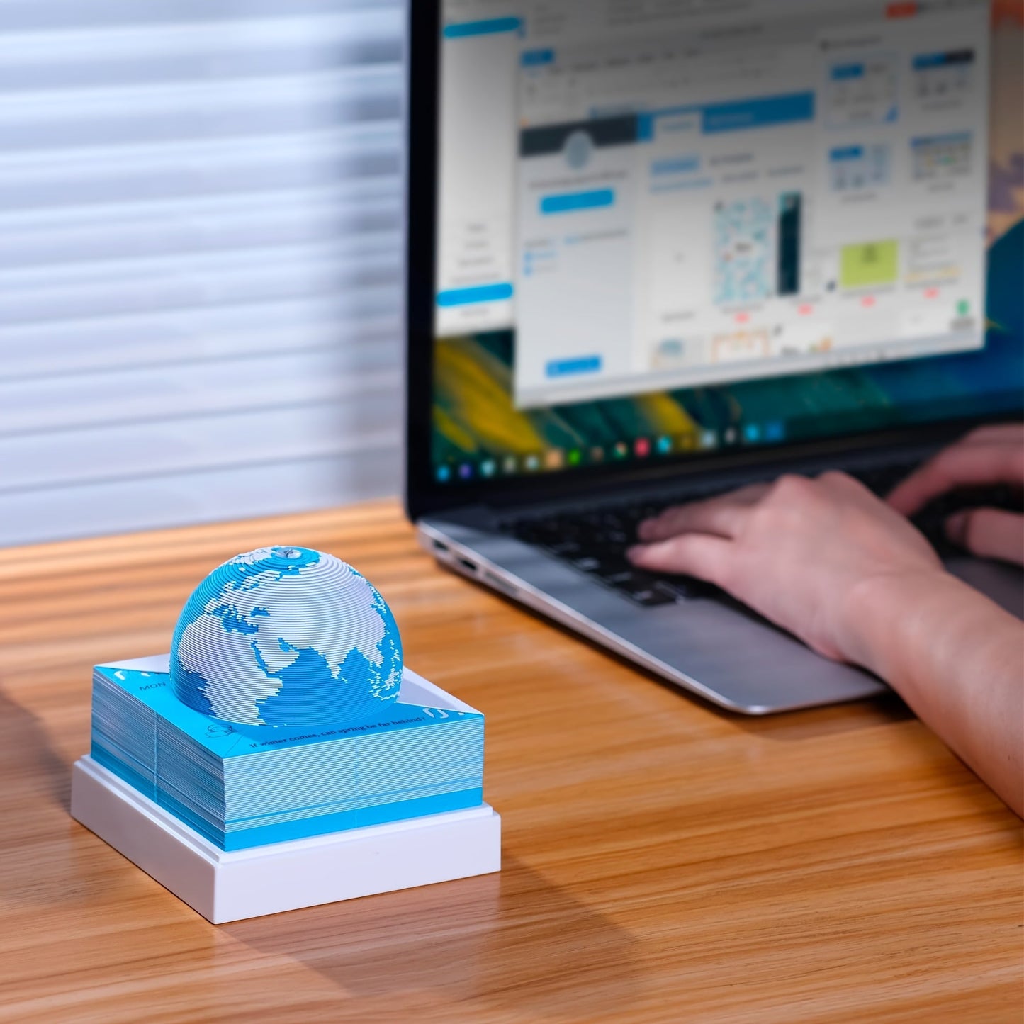 2025 PaperWhale 3D Earth Desk Calendar for Office & Gifts TJR8K2F
