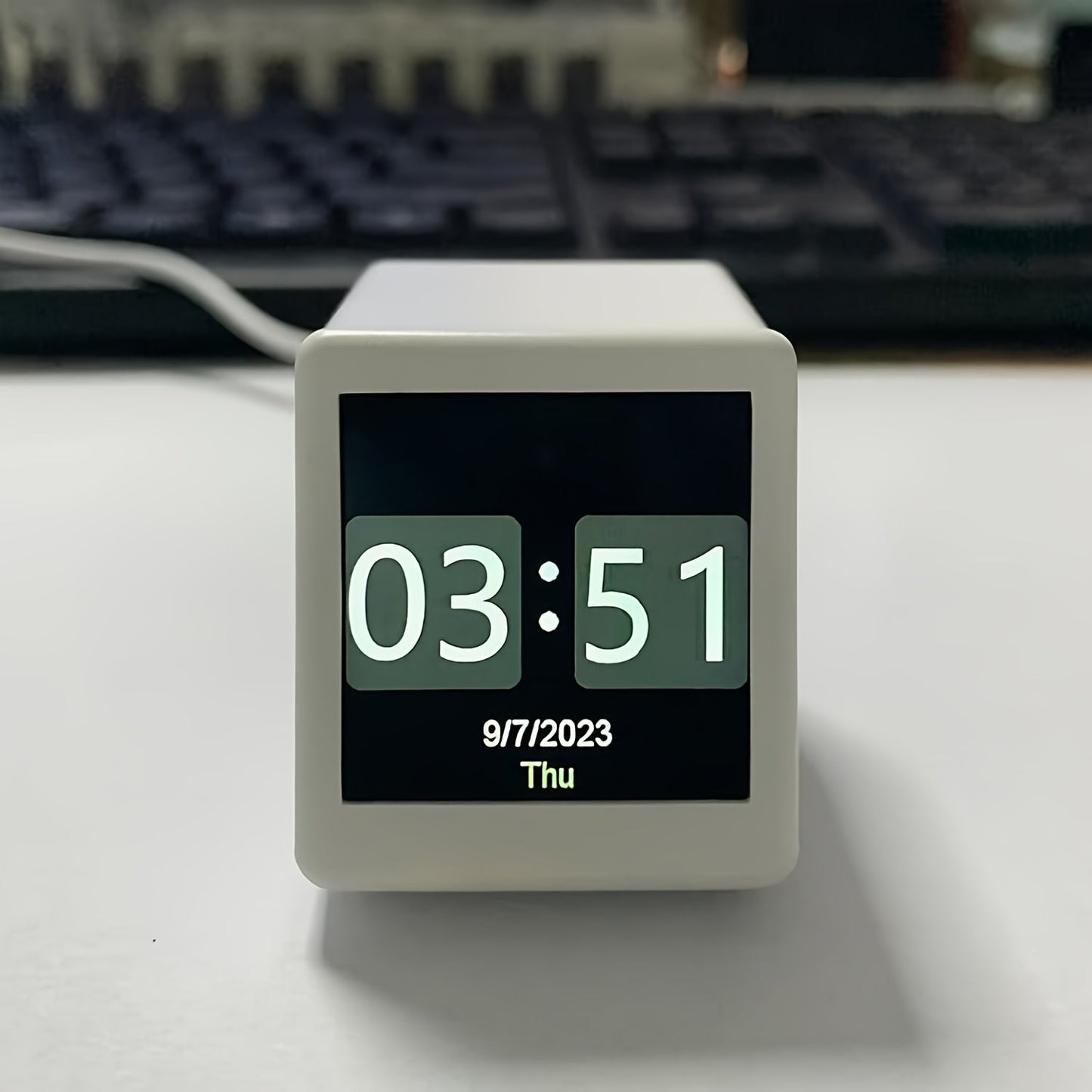 New Year Gift Mini Animation Weather Clock, Multifunctional TJR3M7J