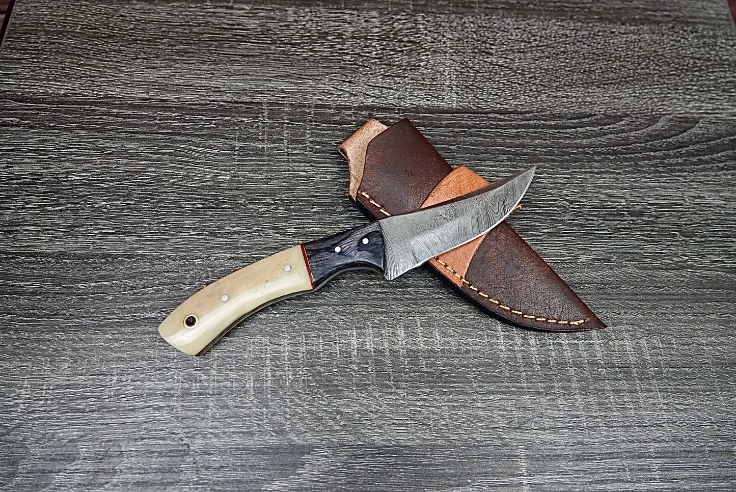 Hand Forged Skinner Knife Twist Damascus Bone Wooden Bolster EDC Razor Sharp