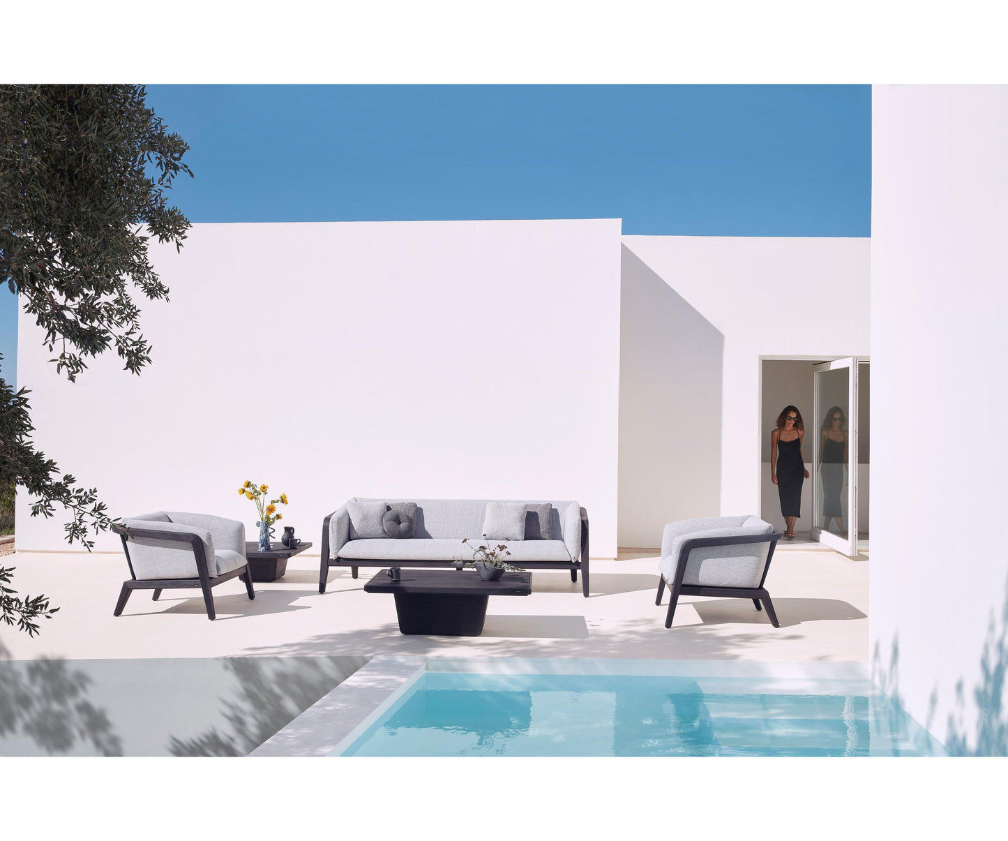 Cobi Square Coffee Table