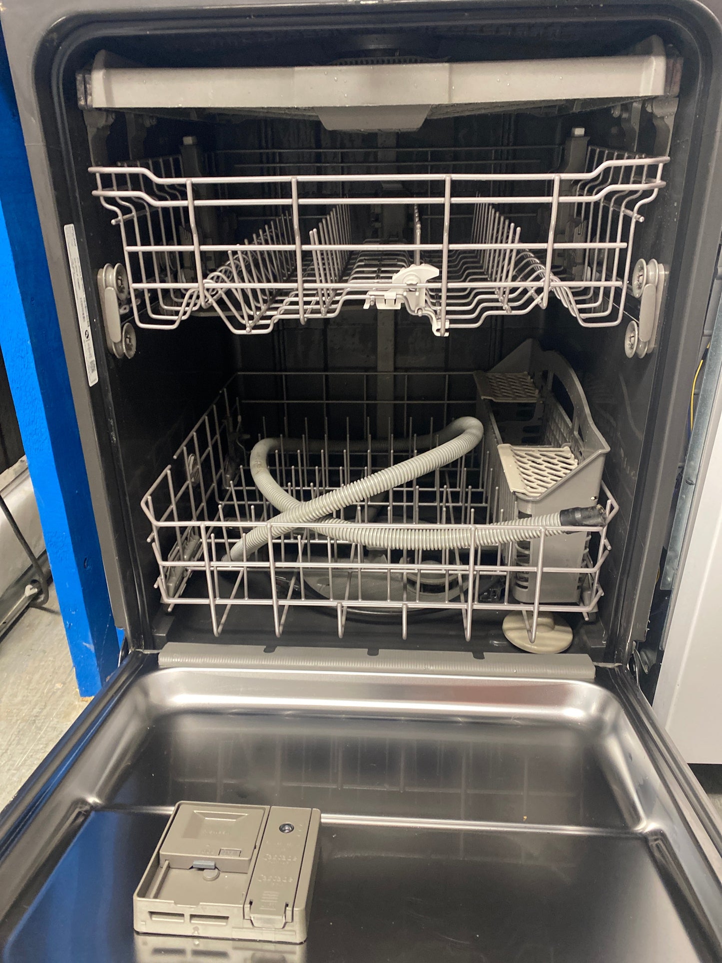 Whirlpool 24” Top-Control Stainless steel Dishwasher