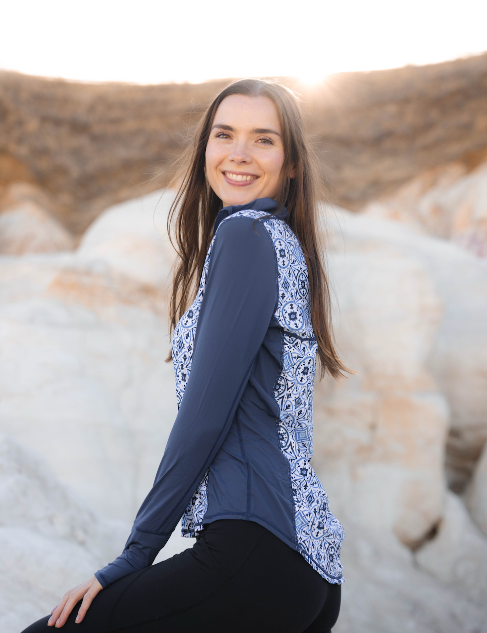 CLEARANCE - BLOQUV x JANTZEN - WOMEN'S RELAXED MOCK ZIP TOP (3002JC)