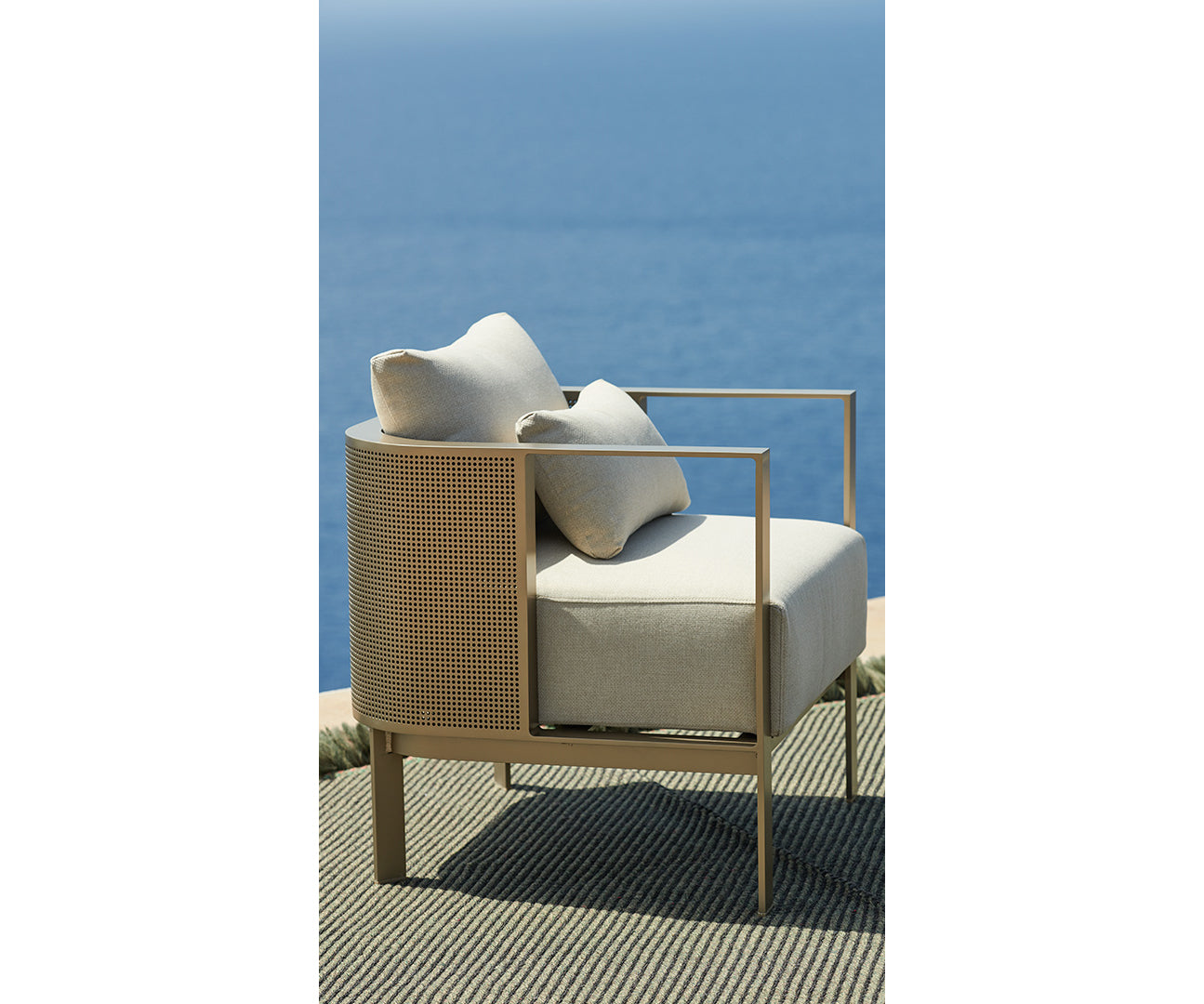 Solanas Club Armchair