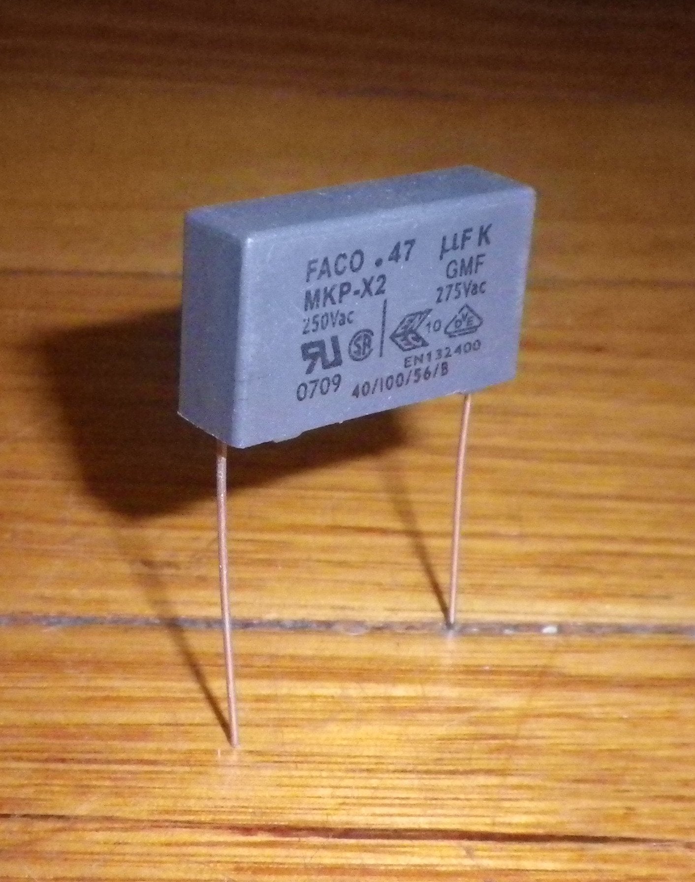 0.47uF 275VAC X2 Mains Suppression Capacitor - Part # XGV.47