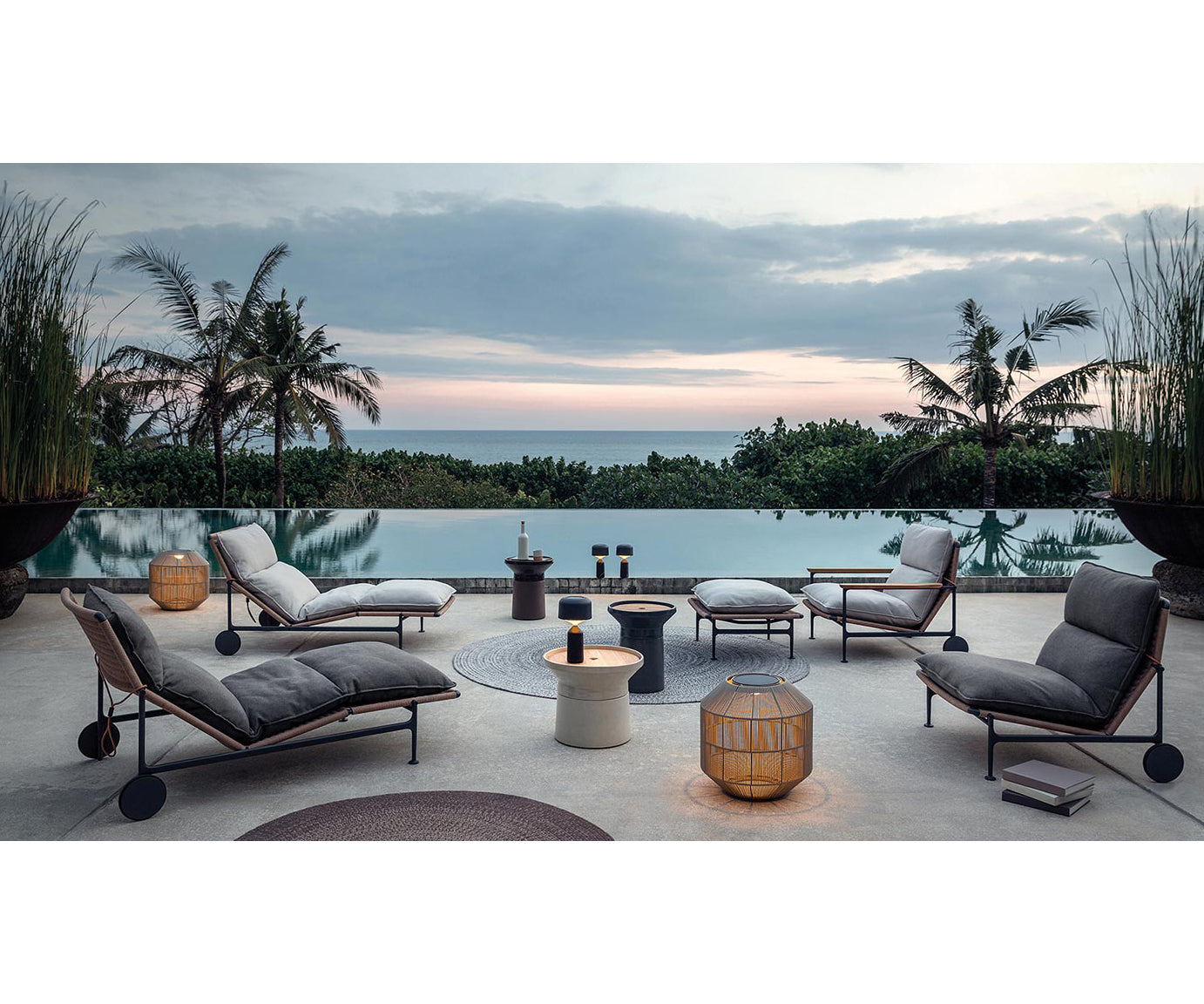 Zenith Chaise Lounge