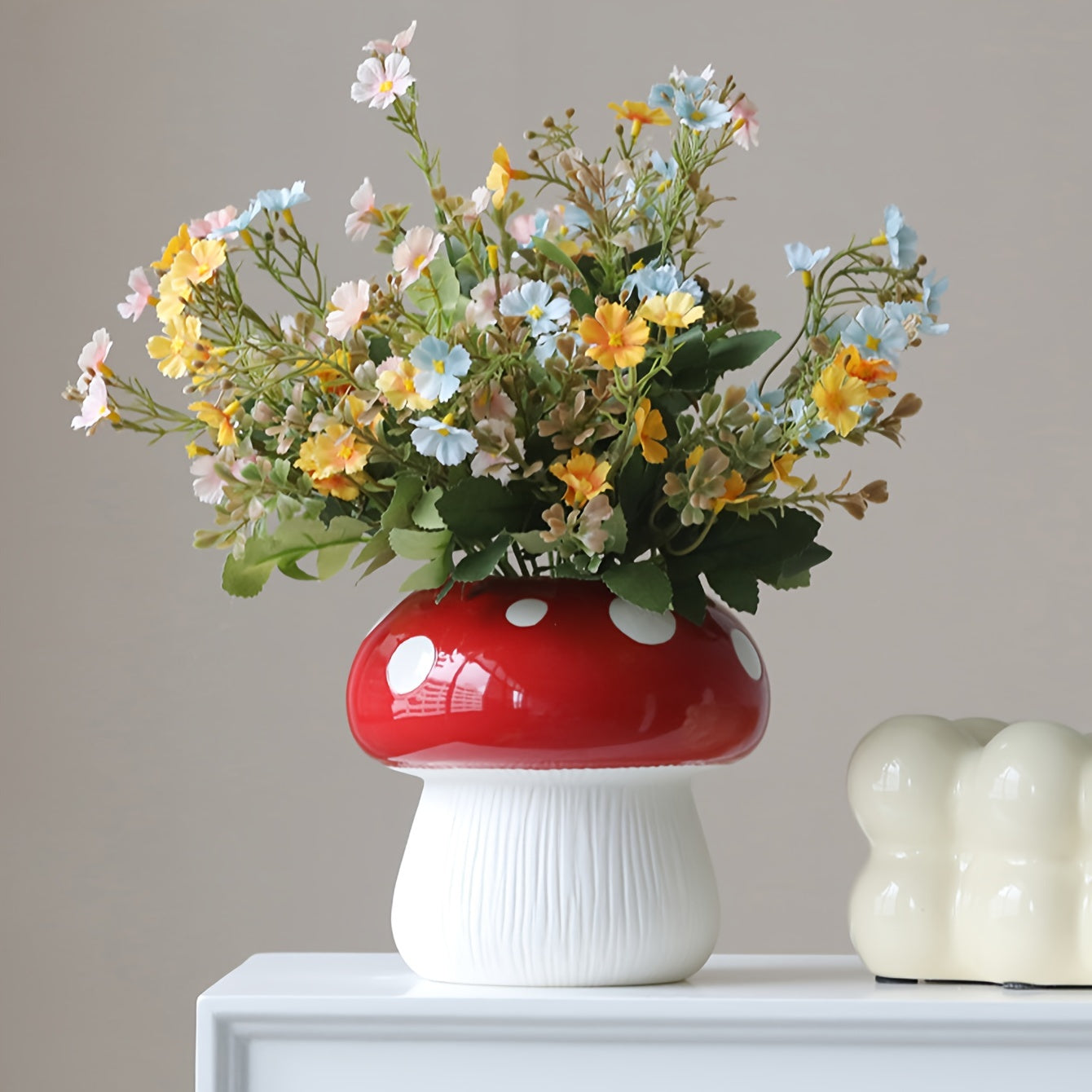 Modern Style Resin Mushroom Vase - F3BH