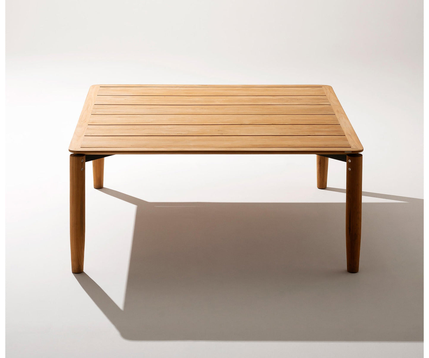 Levante 020 Dining Table