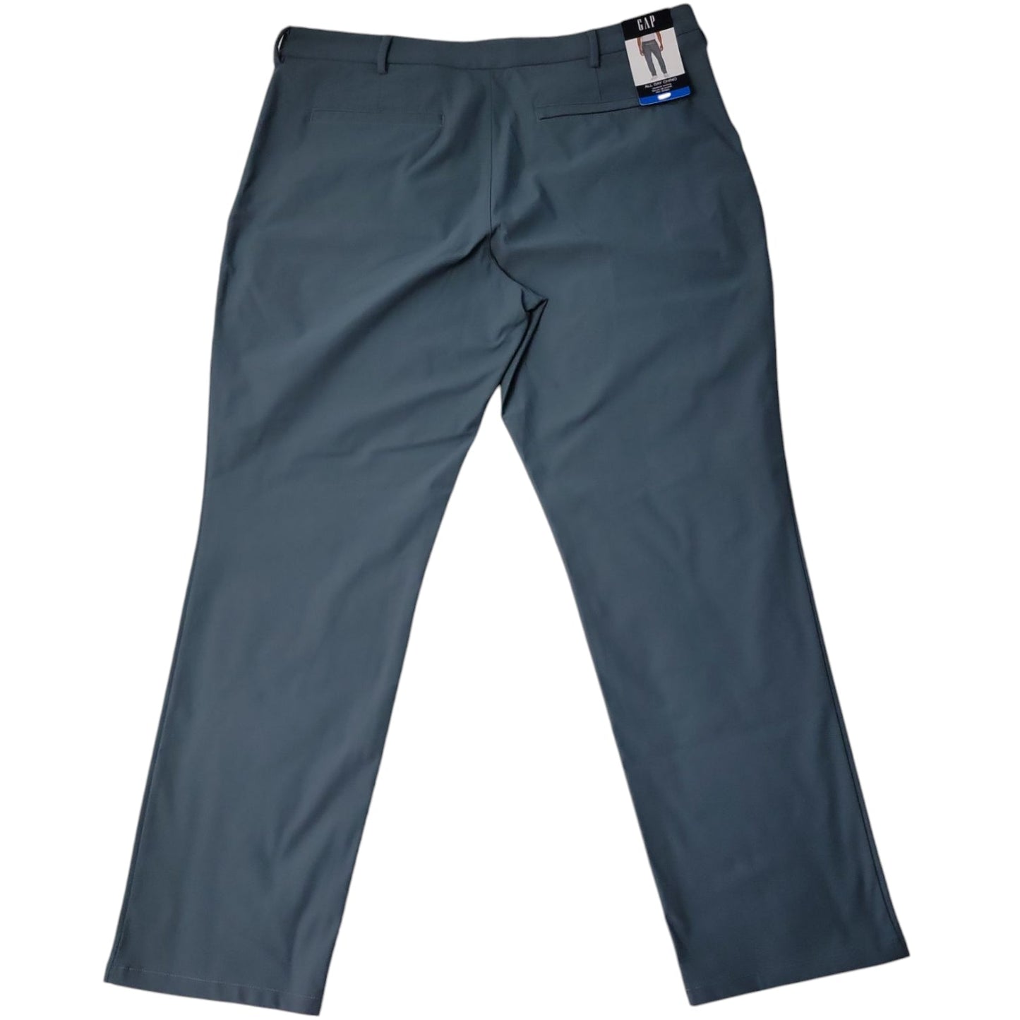 Gap Men's Moisture Wicking Relaxed Fit Easy Care Chino Pant