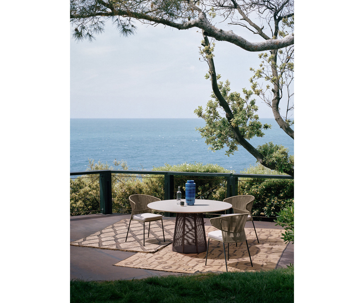 Ola Outdoor Dining Side Chair
