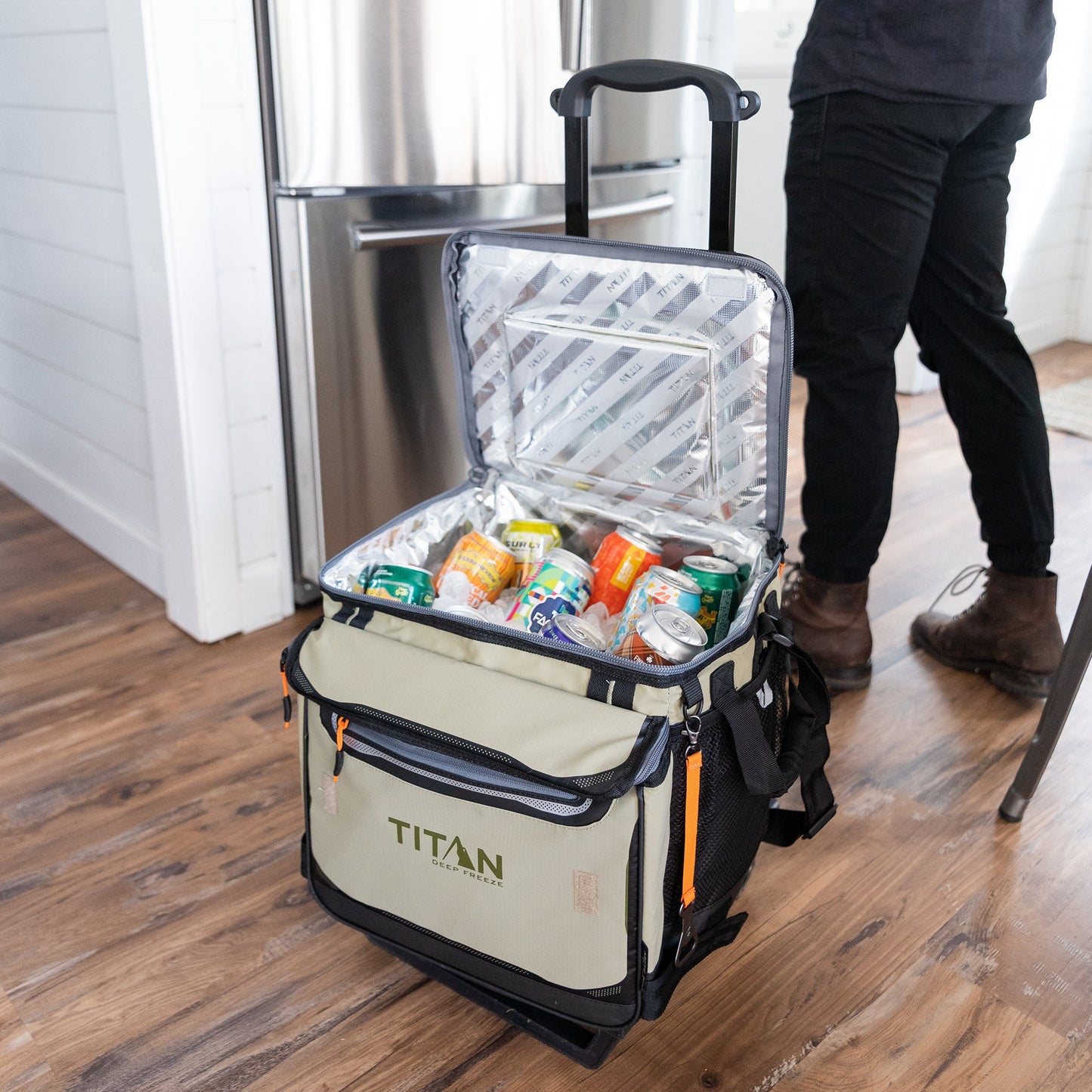 60 (50+10) Can Wheeled Cooler