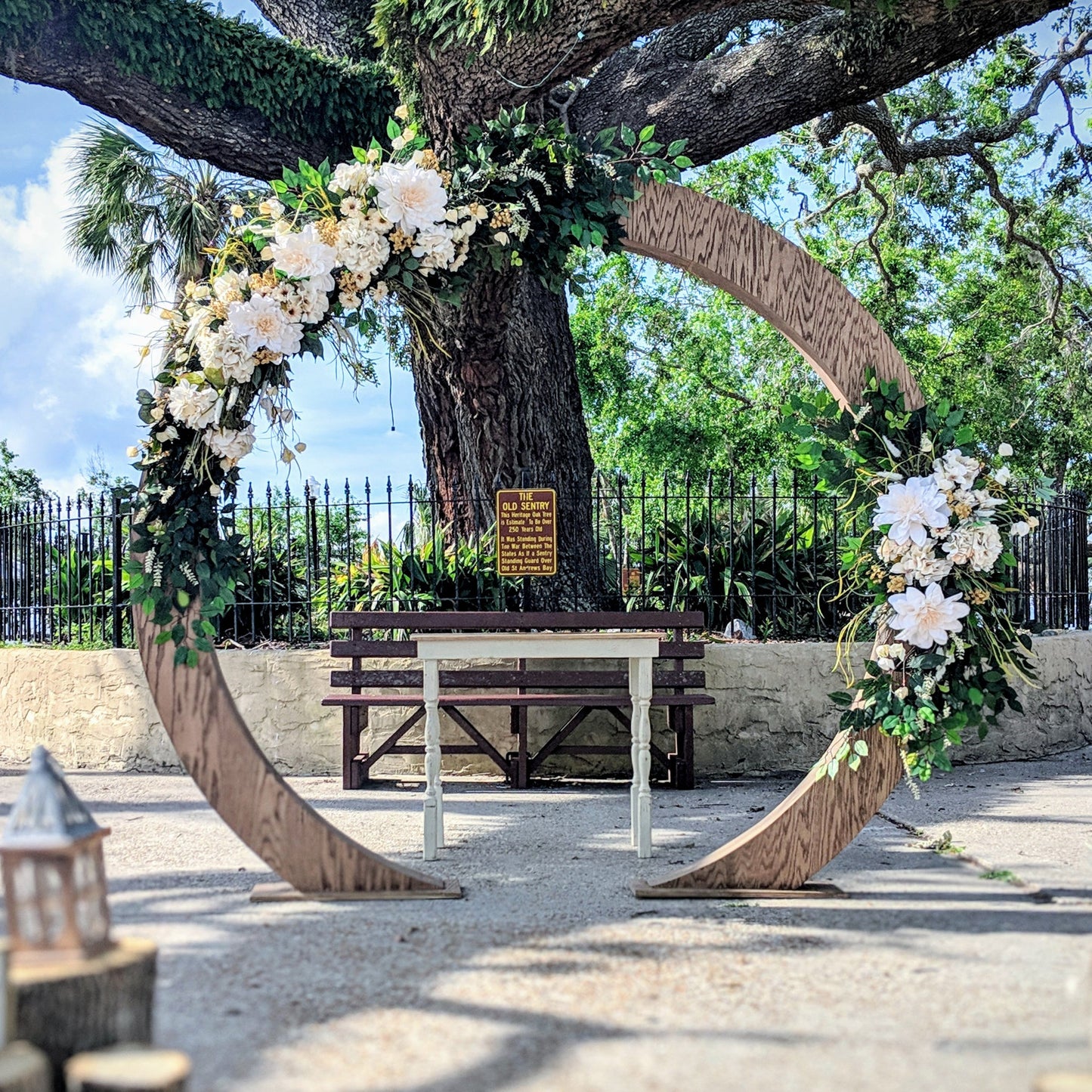 Wood Moon Gate Circle Arch