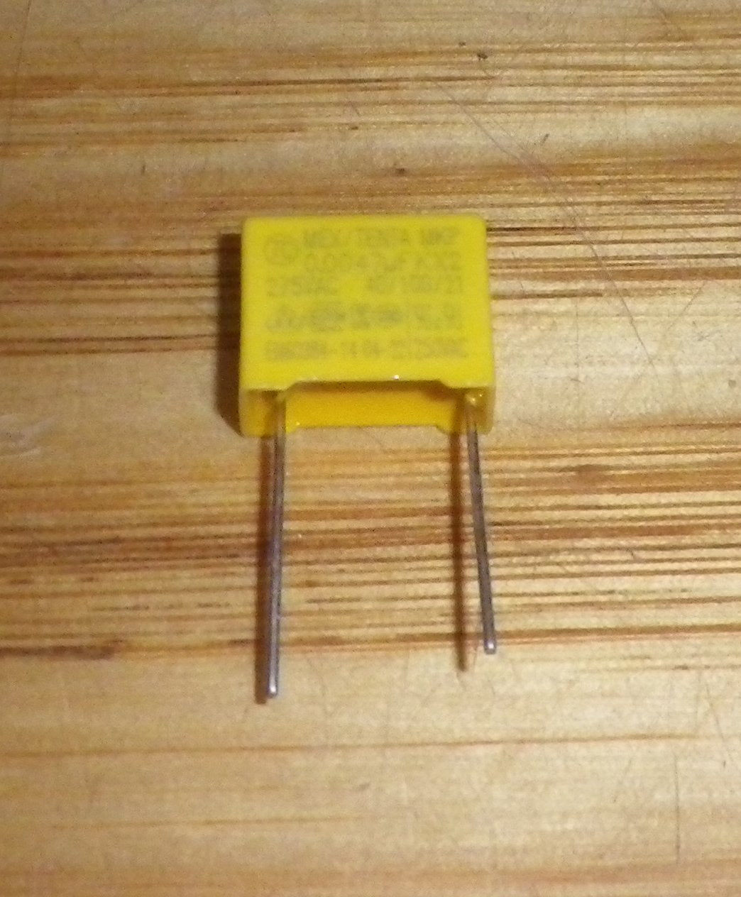 0.0047uF 275VAC X2 Mains Suppression Capacitor - Part # .0047MKPX2-275-10