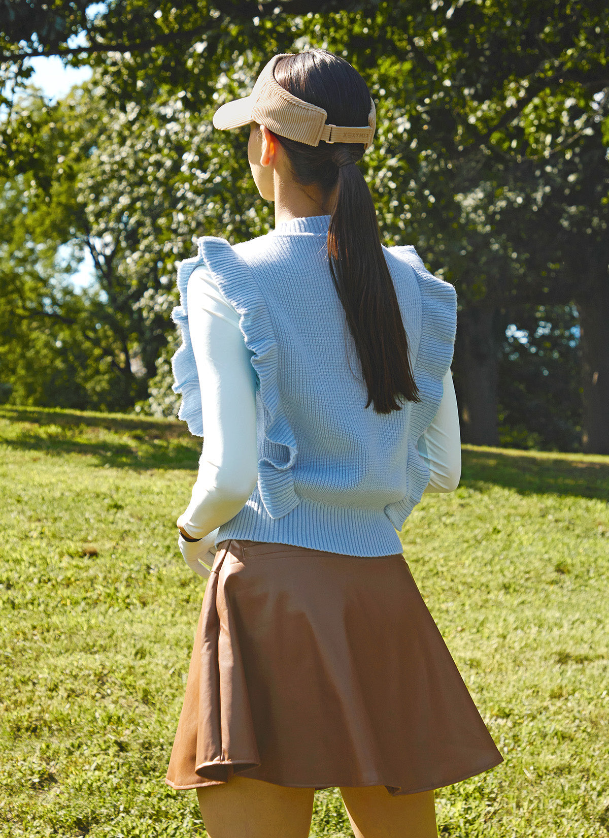 Ruffle Line Knit Vest