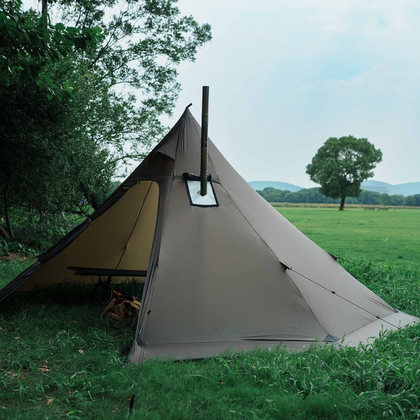 DS005 Hot Tent with Stove Jack Winter Tent 4 Season Tent 3-4 Person 4.8lb Lightweight Water & Wind-Resistant