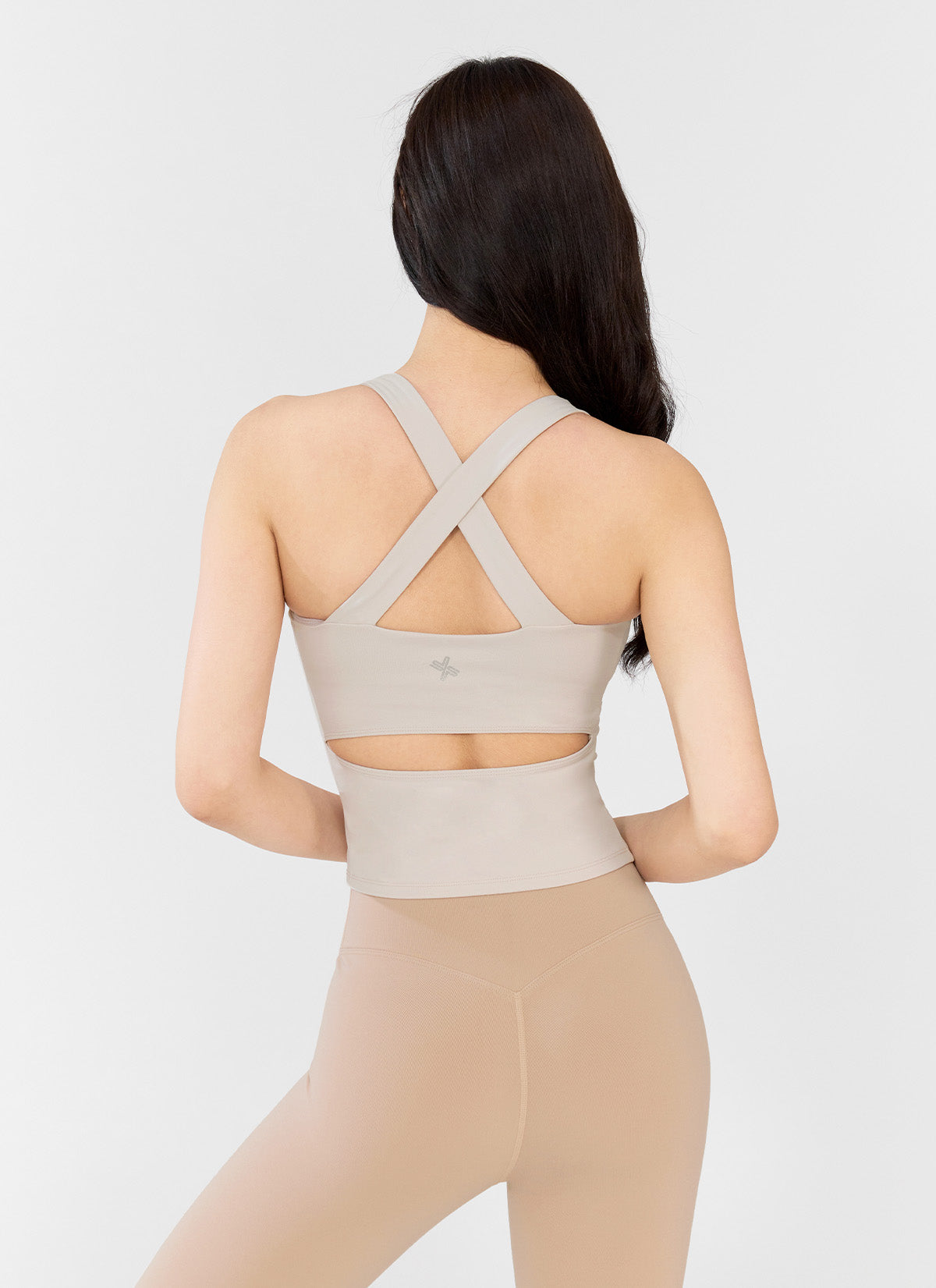 [1+1] Back Slit Round Top