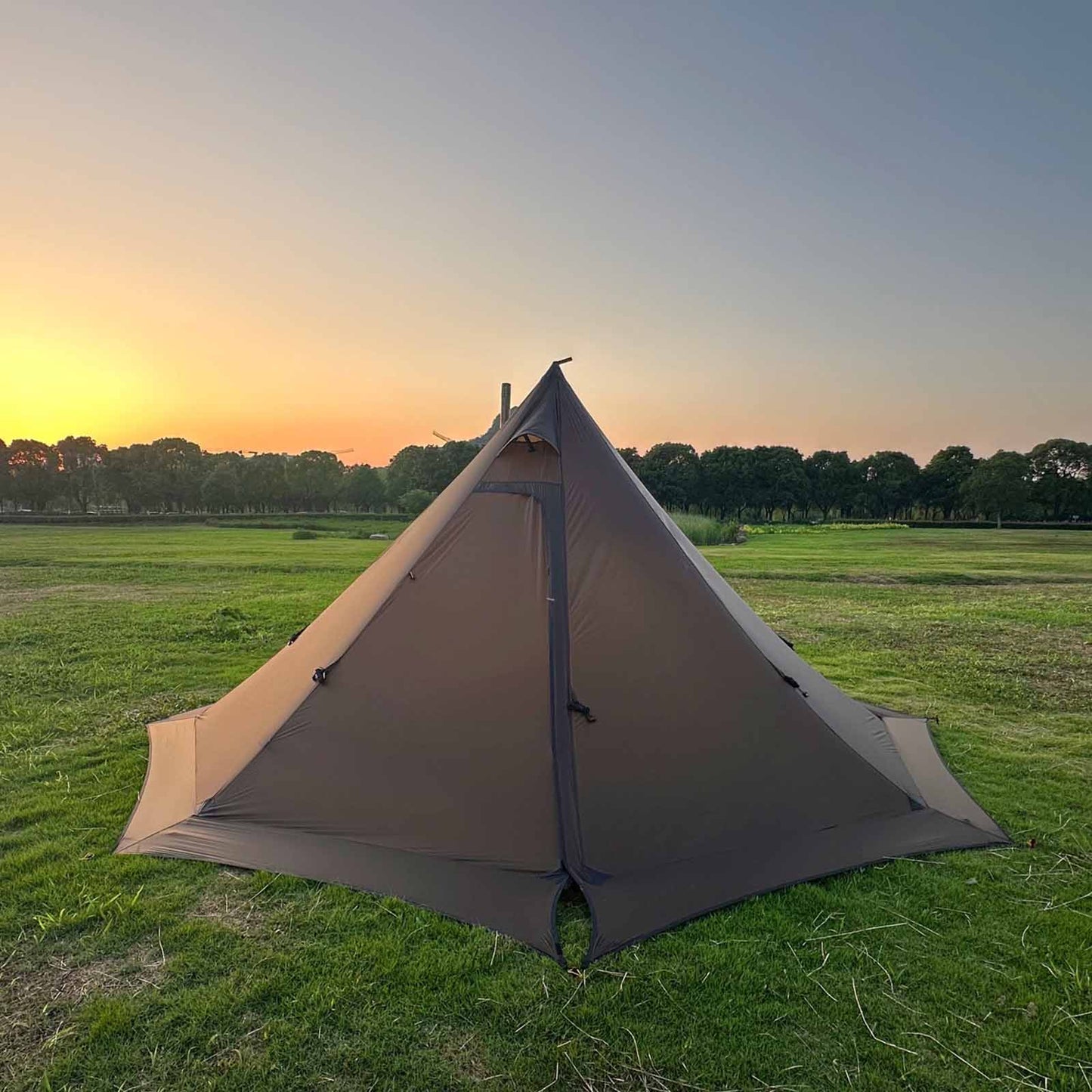 DS005 Hot Tent with Stove Jack Winter Tent 4 Season Tent 3-4 Person 4.8lb Lightweight Water & Wind-Resistant