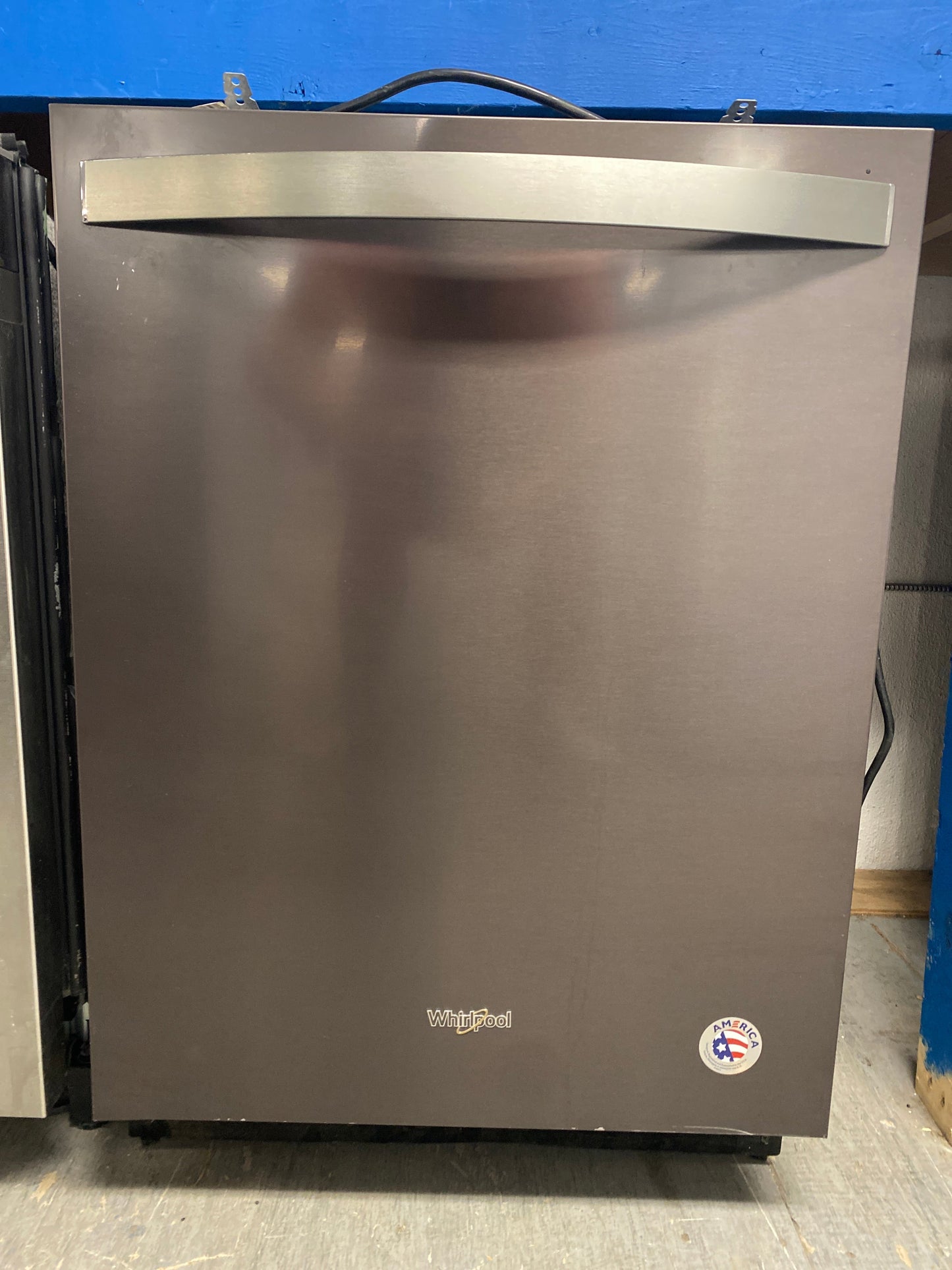Whirlpool (slate) 24” Top-Control Dishwasher w/ 3rd Rack