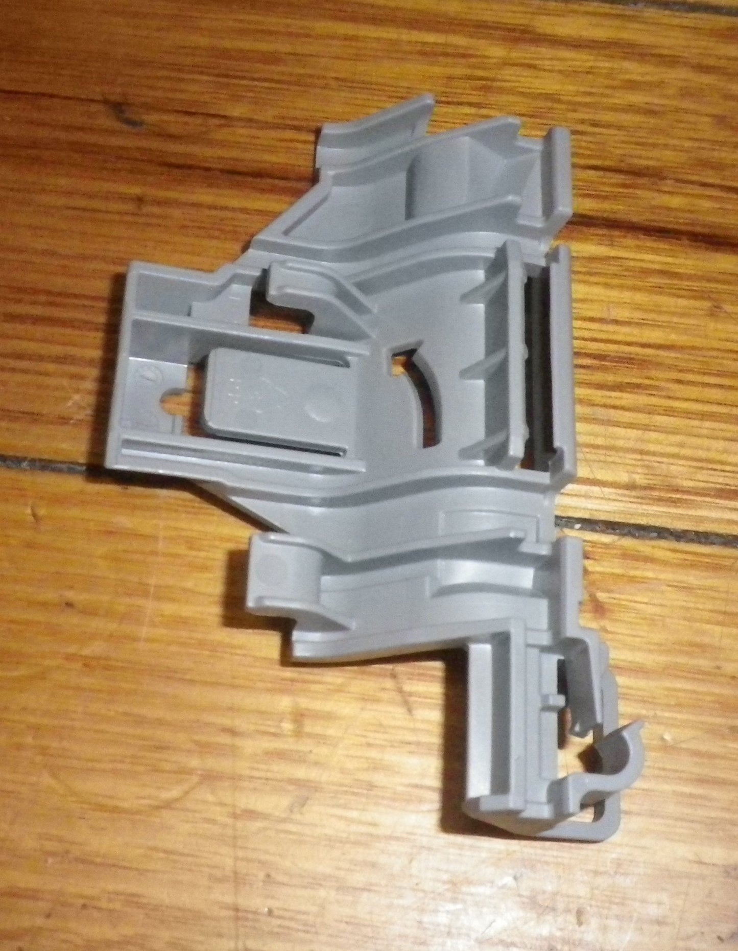 Bosch SMS, SMU, SMV Series Dishwasher Lower Basket Bearing Plate - Part # 10014126