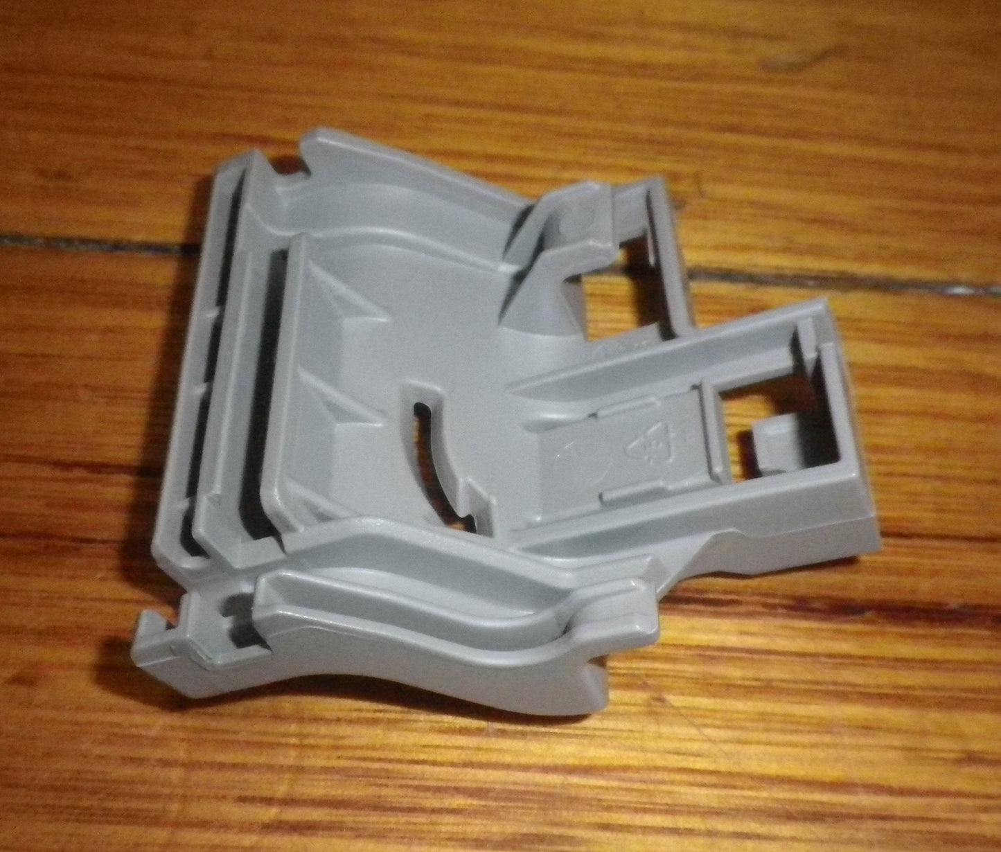 Bosch SMS, SMU, SMV Series Dishwasher Lower Basket Bearing Plate - Part # 10014173