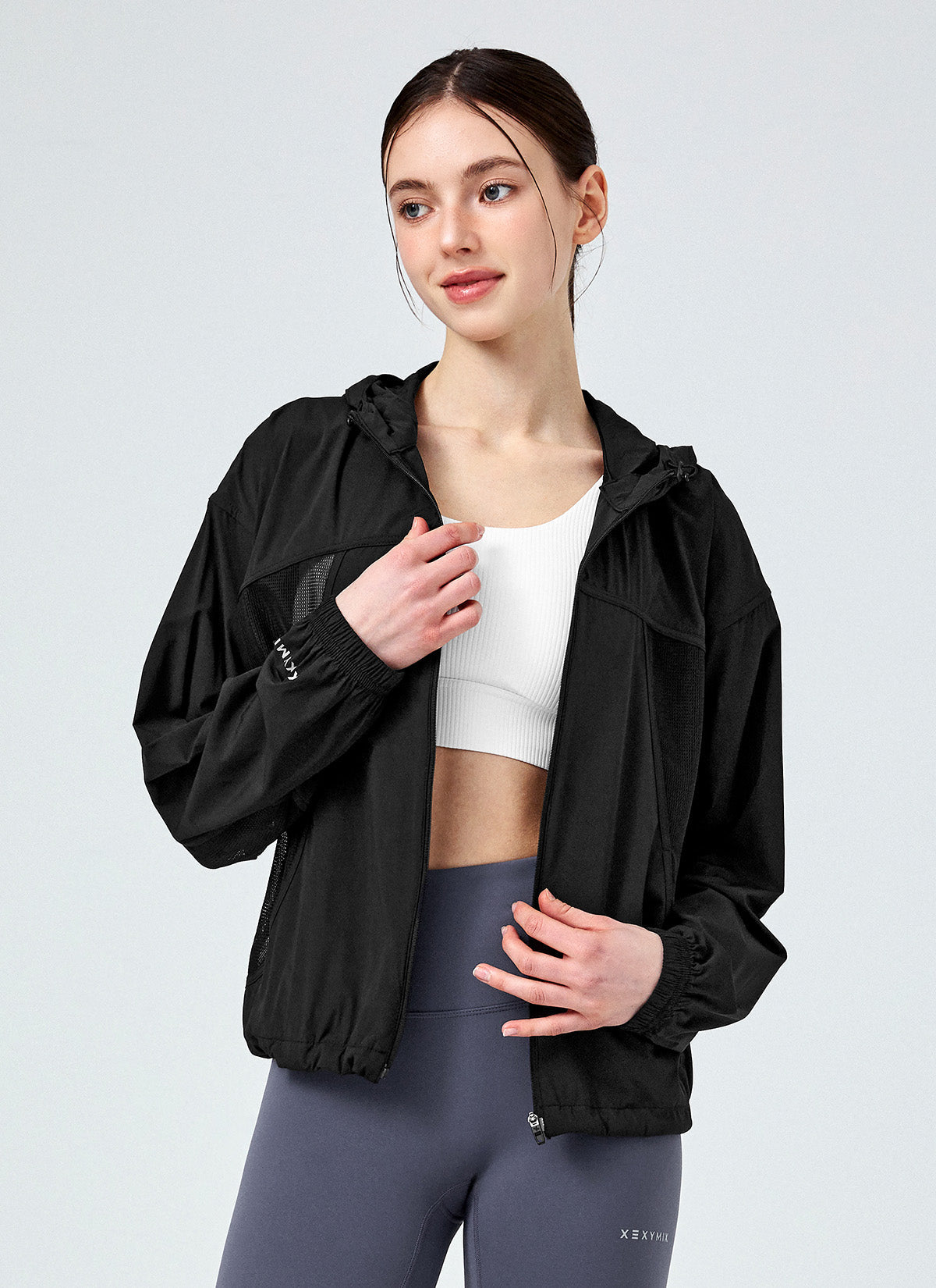 Airy Mesh Hood Crop Windbreaker