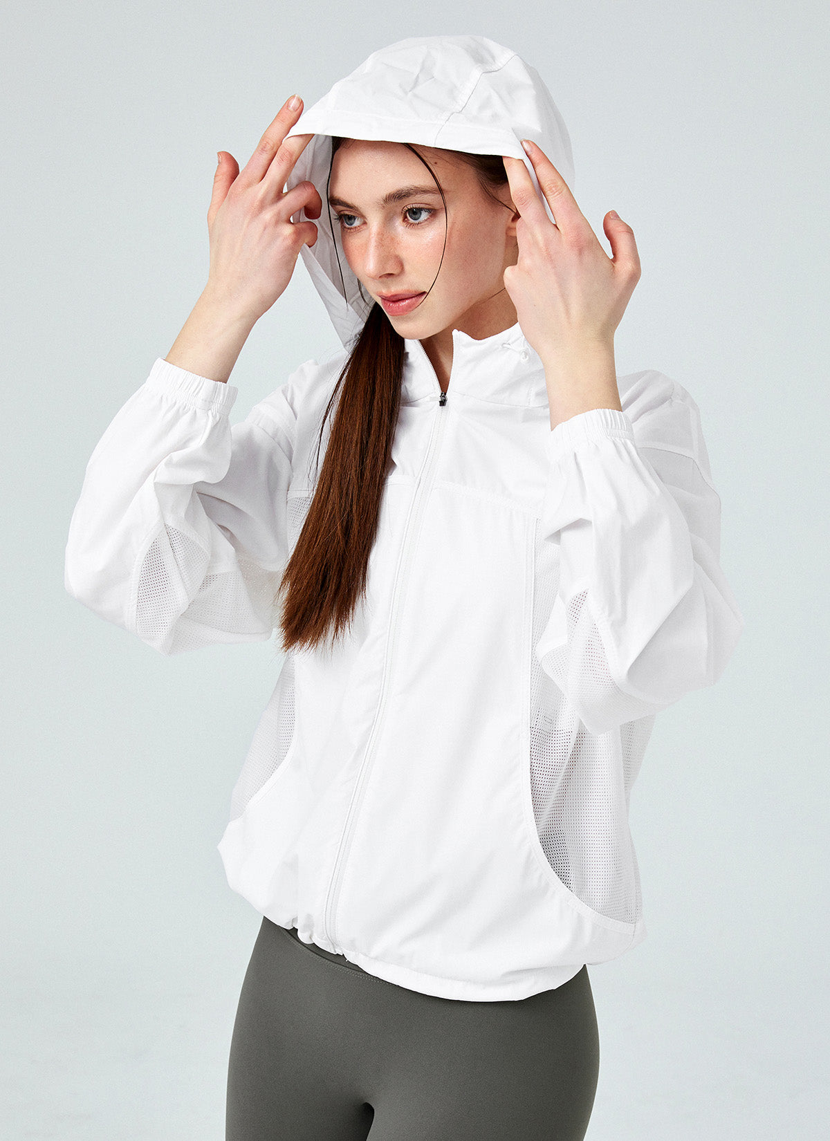 Airy Mesh Hood Crop Windbreaker