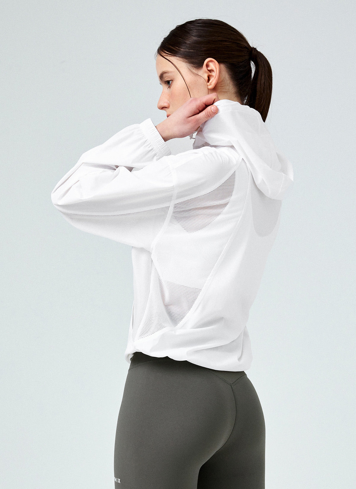 Airy Mesh Hood Crop Windbreaker