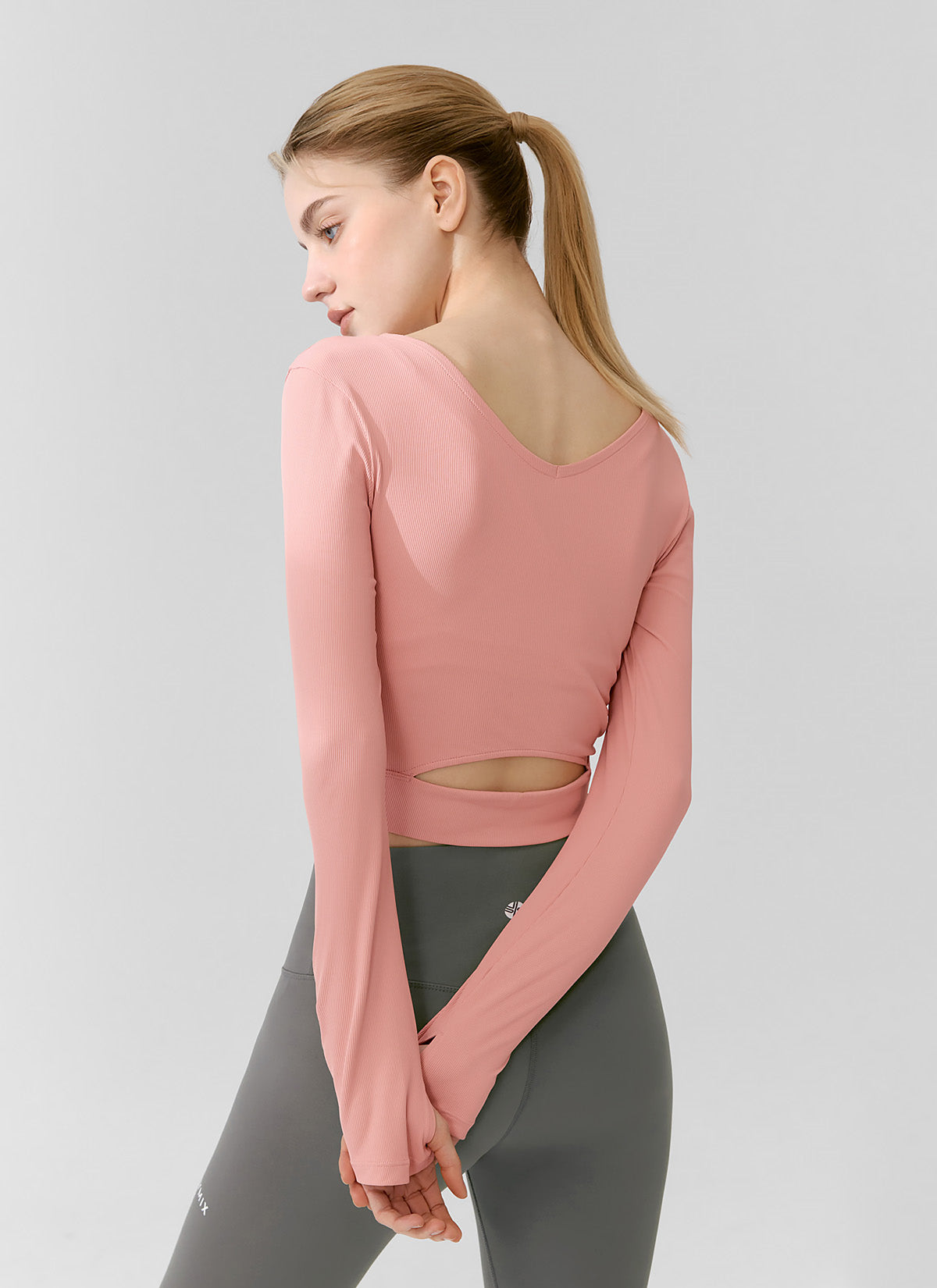 Ribbed Back Slit Fingerhole Long Sleeve