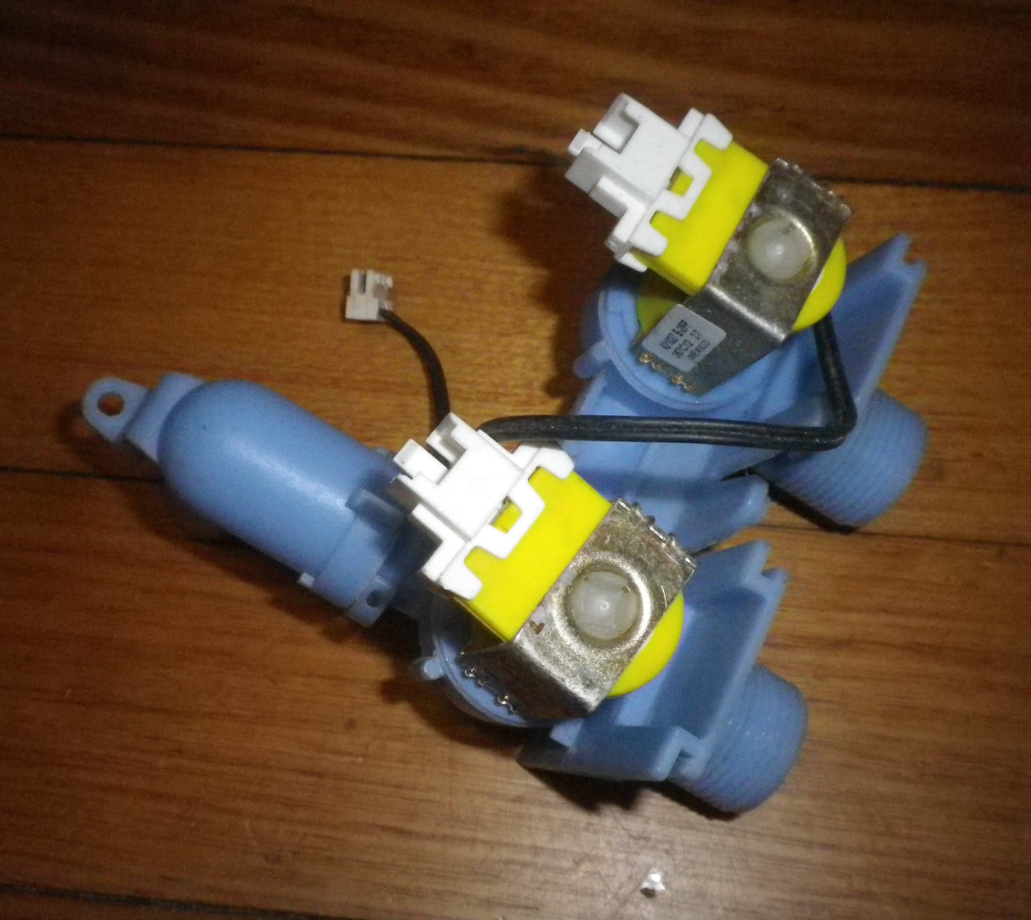 Fisher & Paykel GW512, GW612, GW712 24Volt Dual Blue Inlet Valve Part # FP424353P