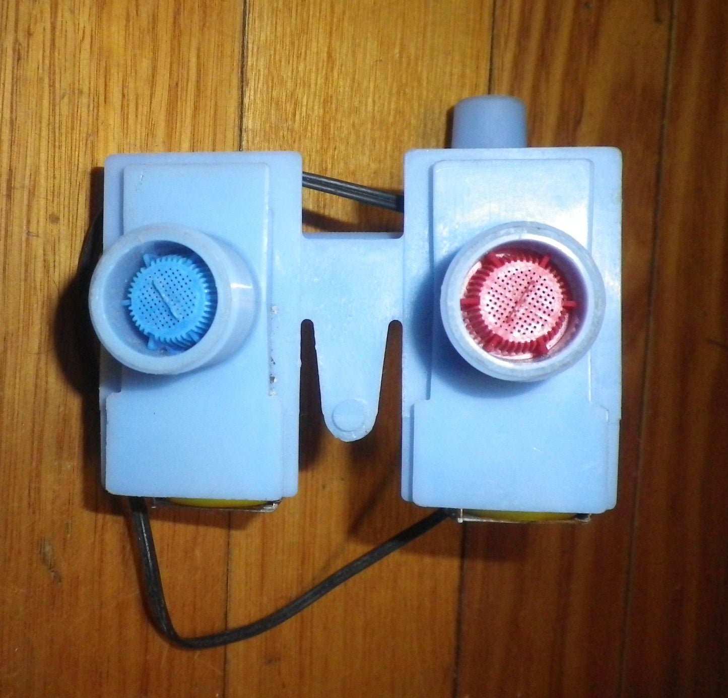 Fisher & Paykel GW512, GW612, GW712 24Volt Dual Blue Inlet Valve Part # FP424353P