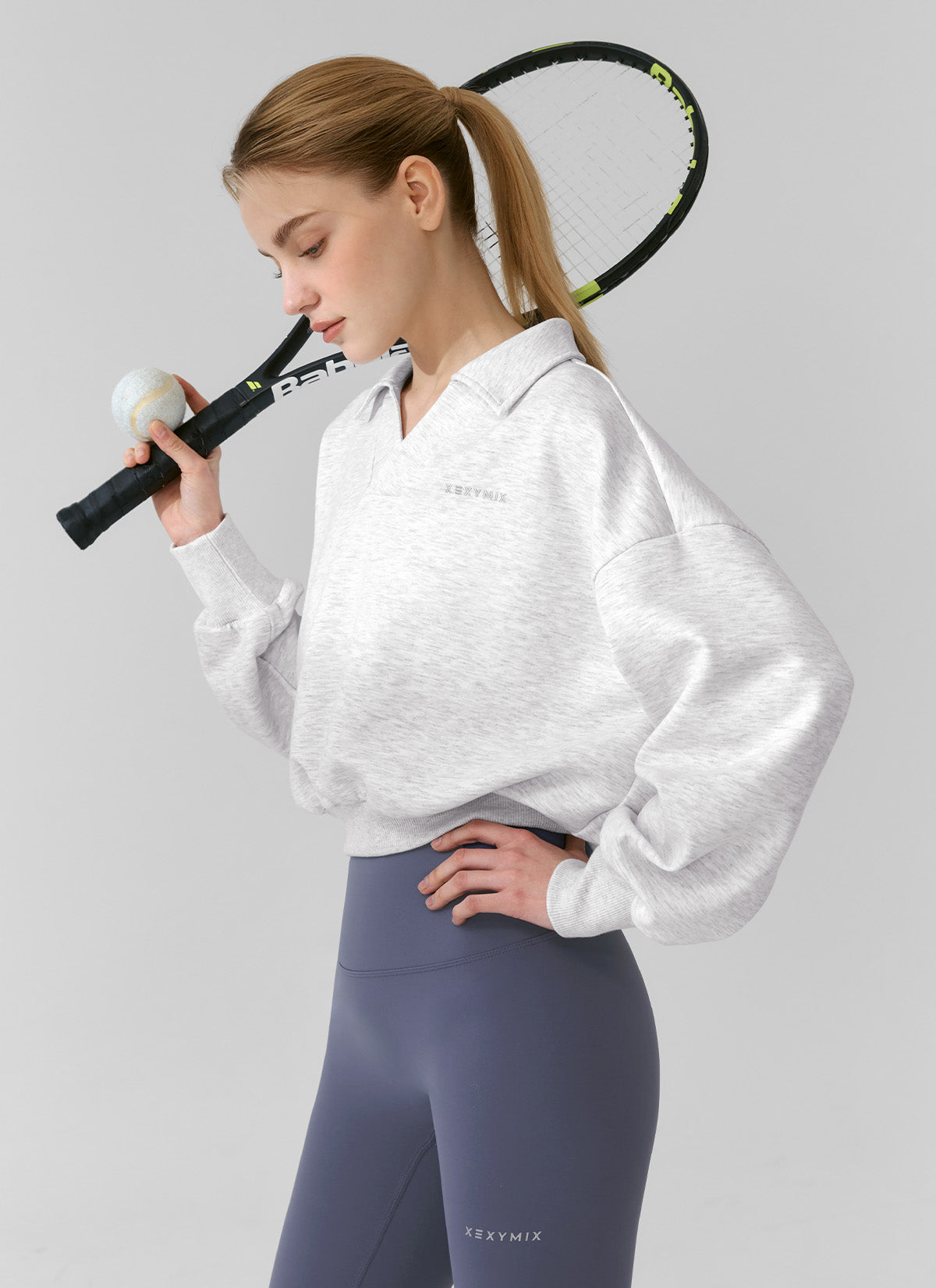 Mild Logo Collar Crop Sweatshirt