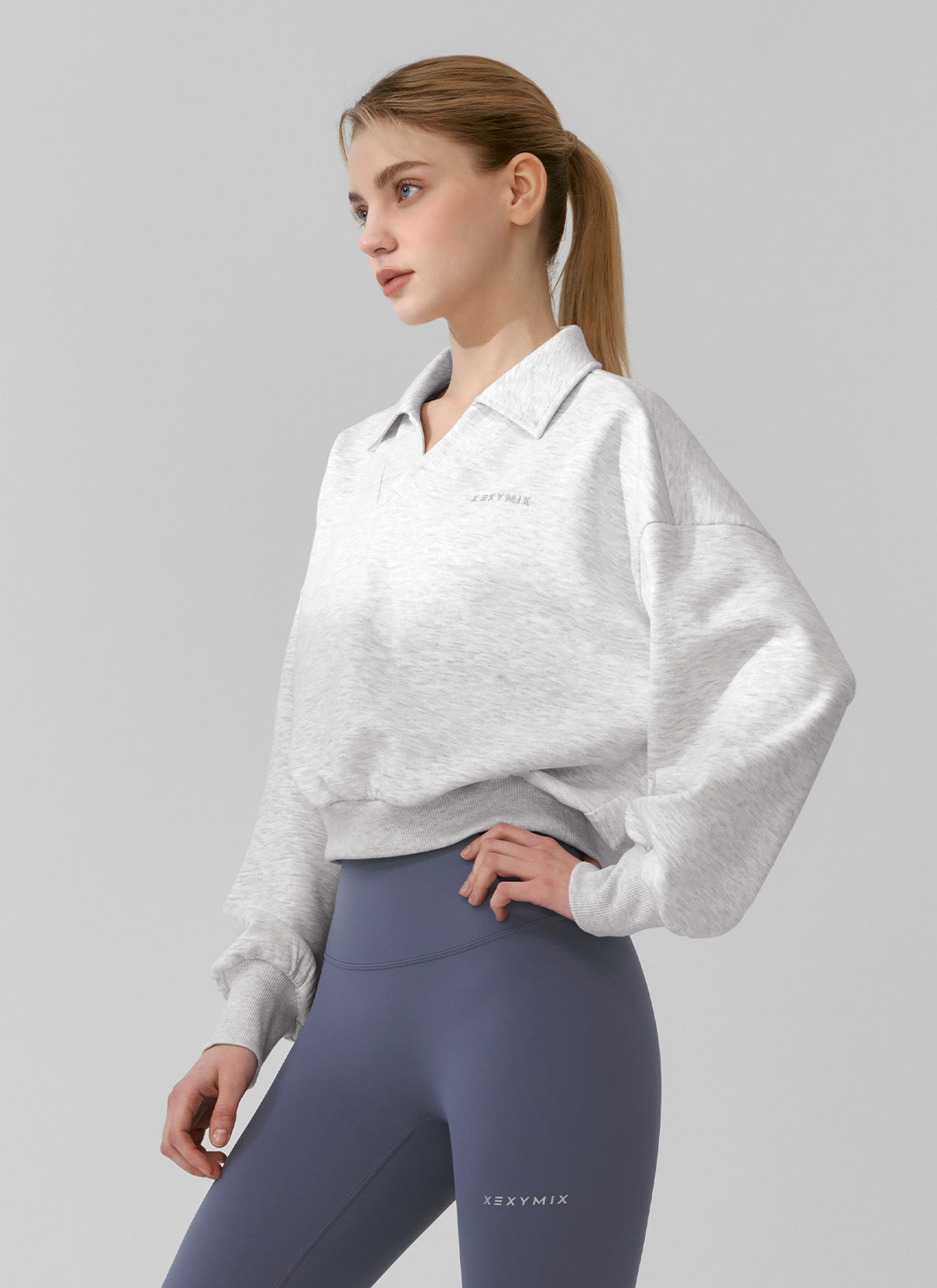 Mild Logo Collar Crop Sweatshirt