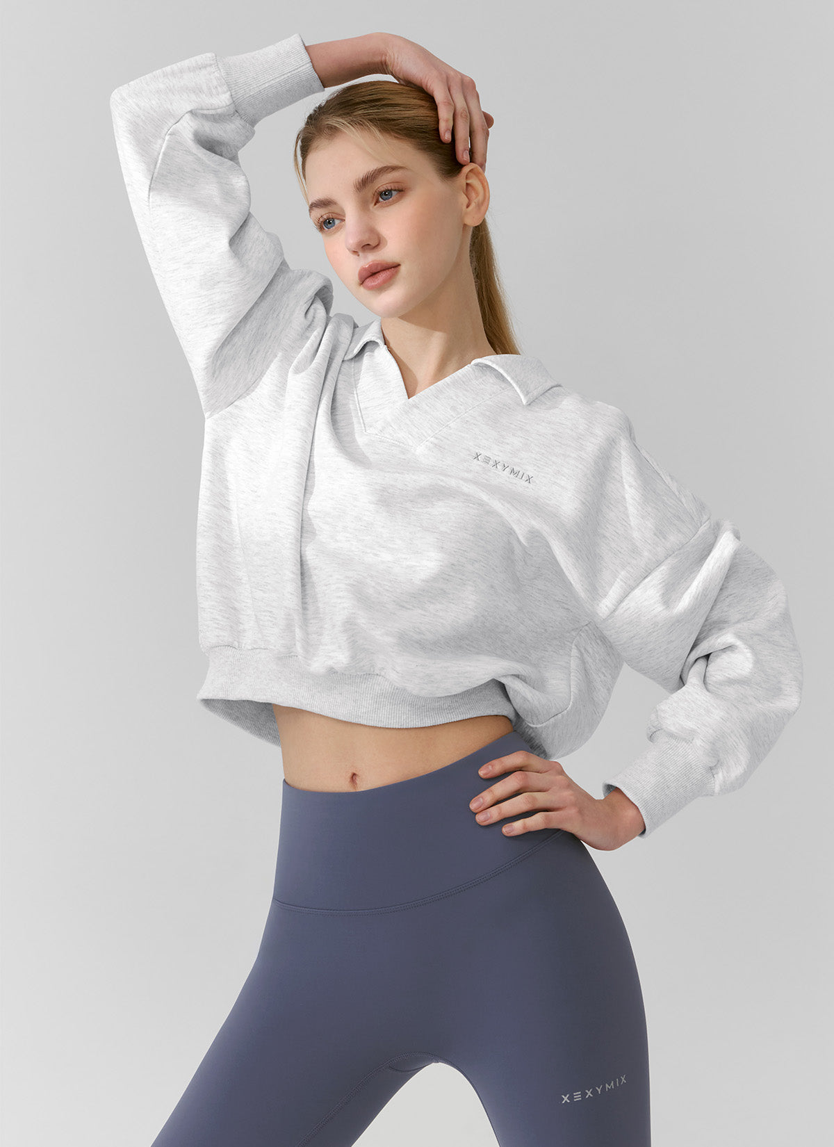 Mild Logo Collar Crop Sweatshirt