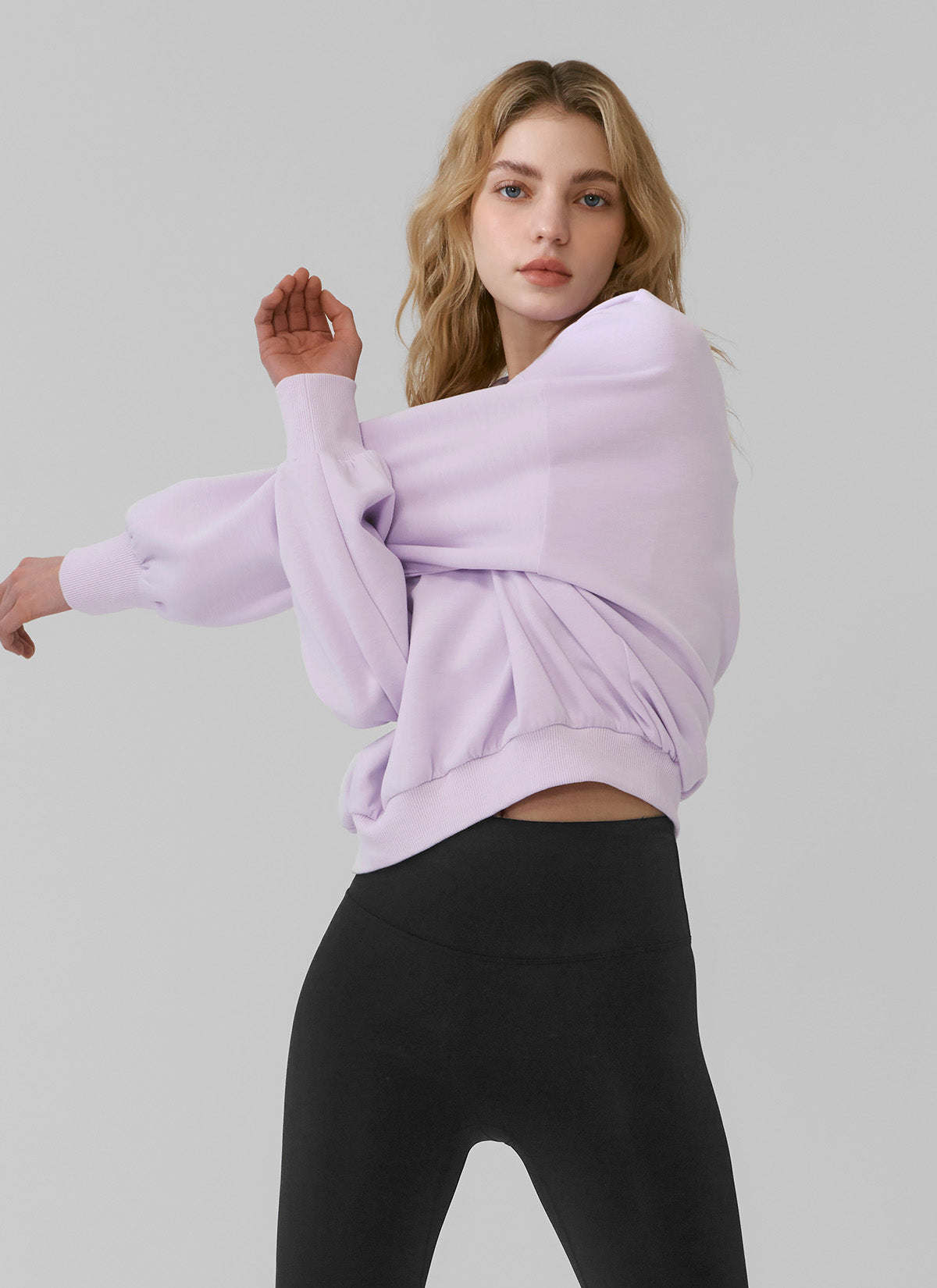 Mild Logo Collar Crop Sweatshirt