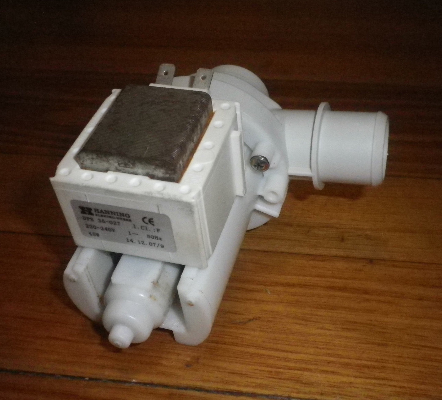 Shopsoiled Electrolux EWT Top Load Washer Recirculation Pump Motor - Part No. 119095200