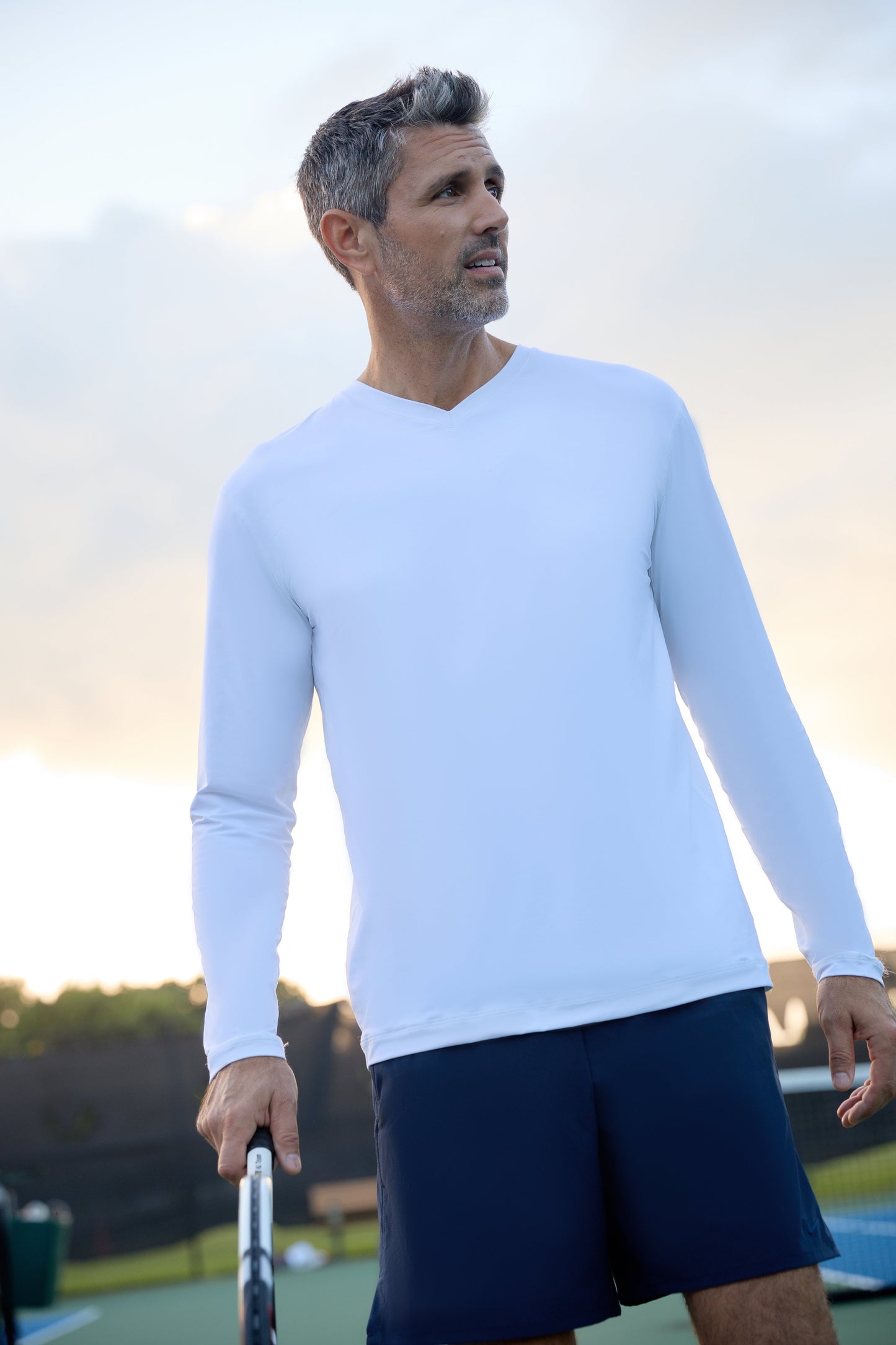 MEN'S PERFORMANCE V-NECK (12003)