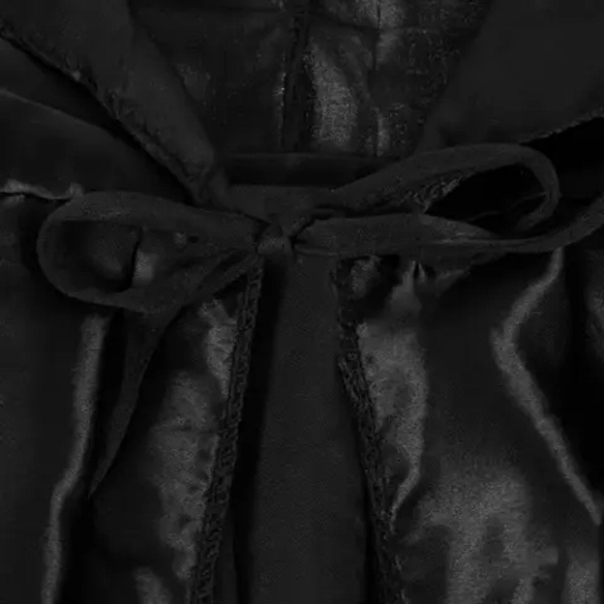 Malatec Lange Cape met Capuchon - Een Essentieel Kostuumstuk