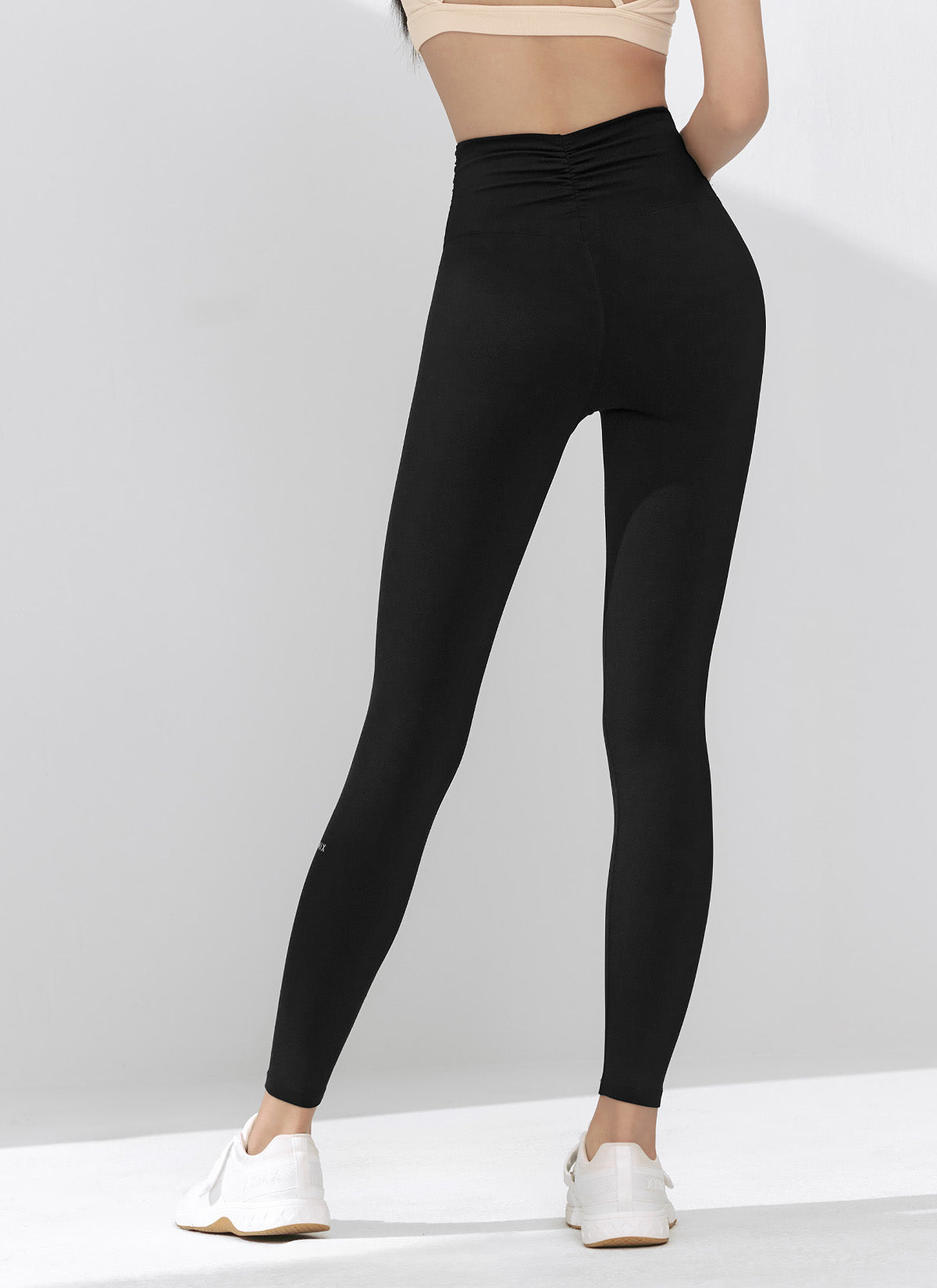[1+1] Black Label Power Rise Shirring Leggings