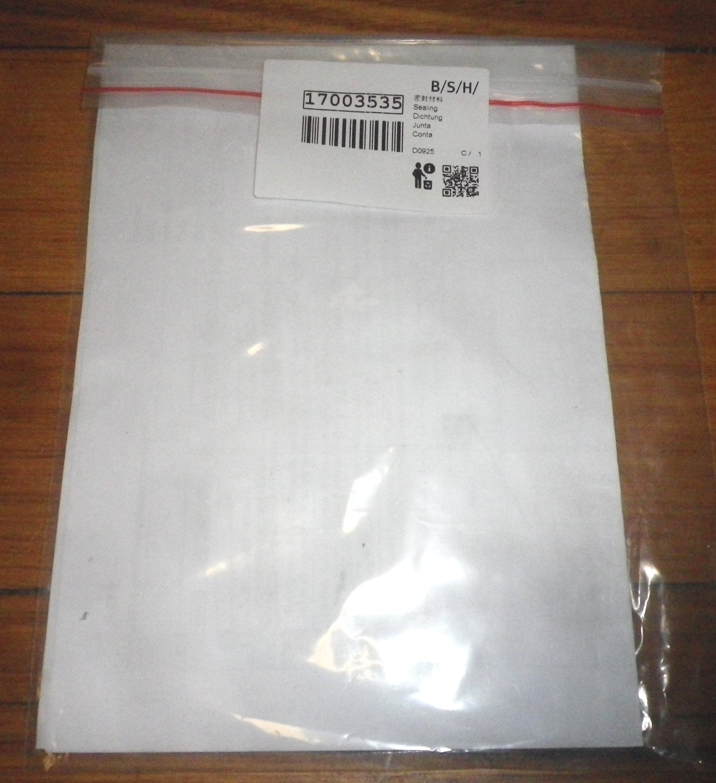 Bosch Athlet, Zoo'o Cordless Vac Floor Nozzle Front Sealing Strip - Part # 17003535