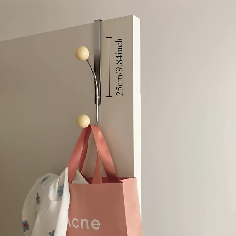 Stylish And Elegant Bedroom with Antique Decor - SKQ3