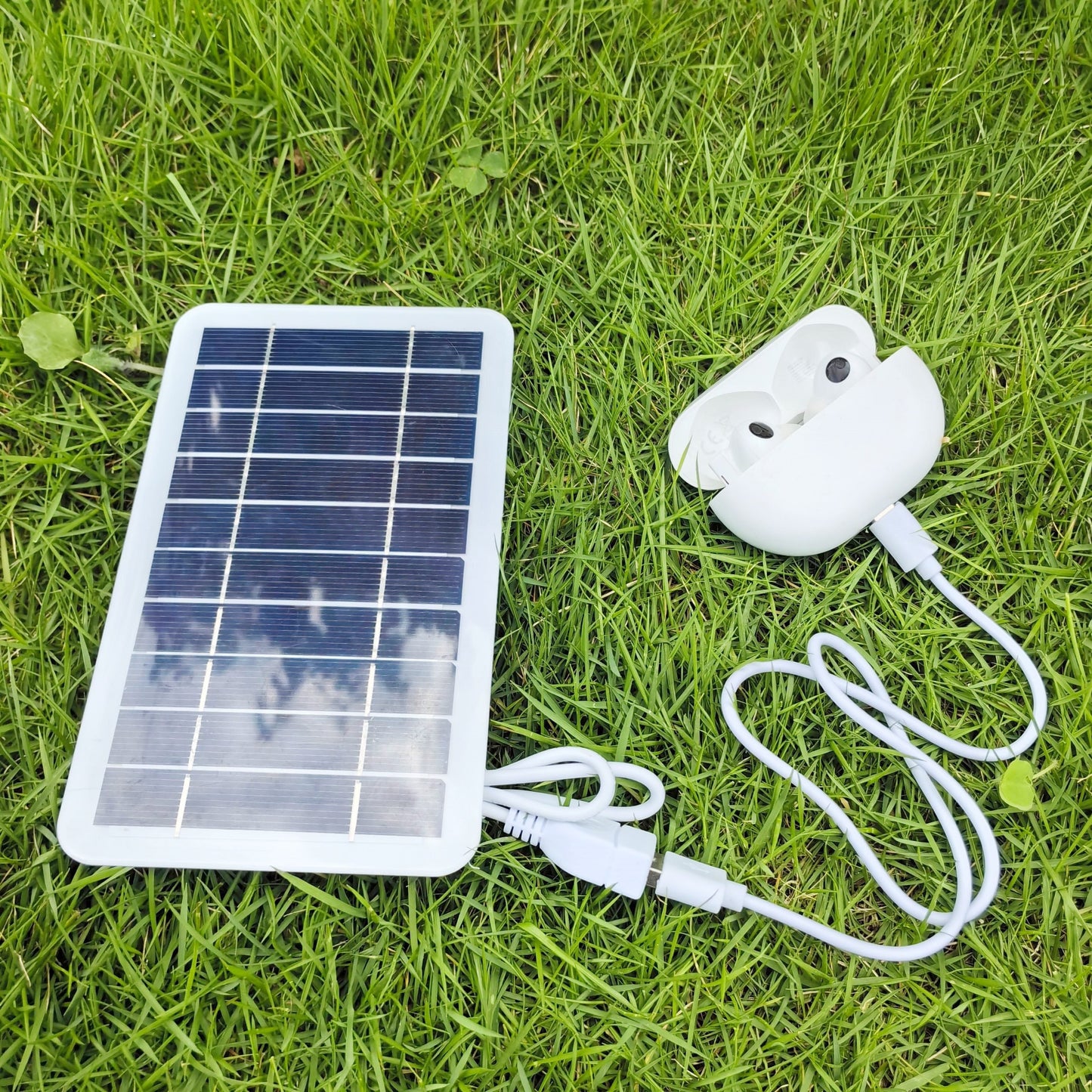 Portable Monocrystalline Solar Charger with USB - TJR6Q3Y