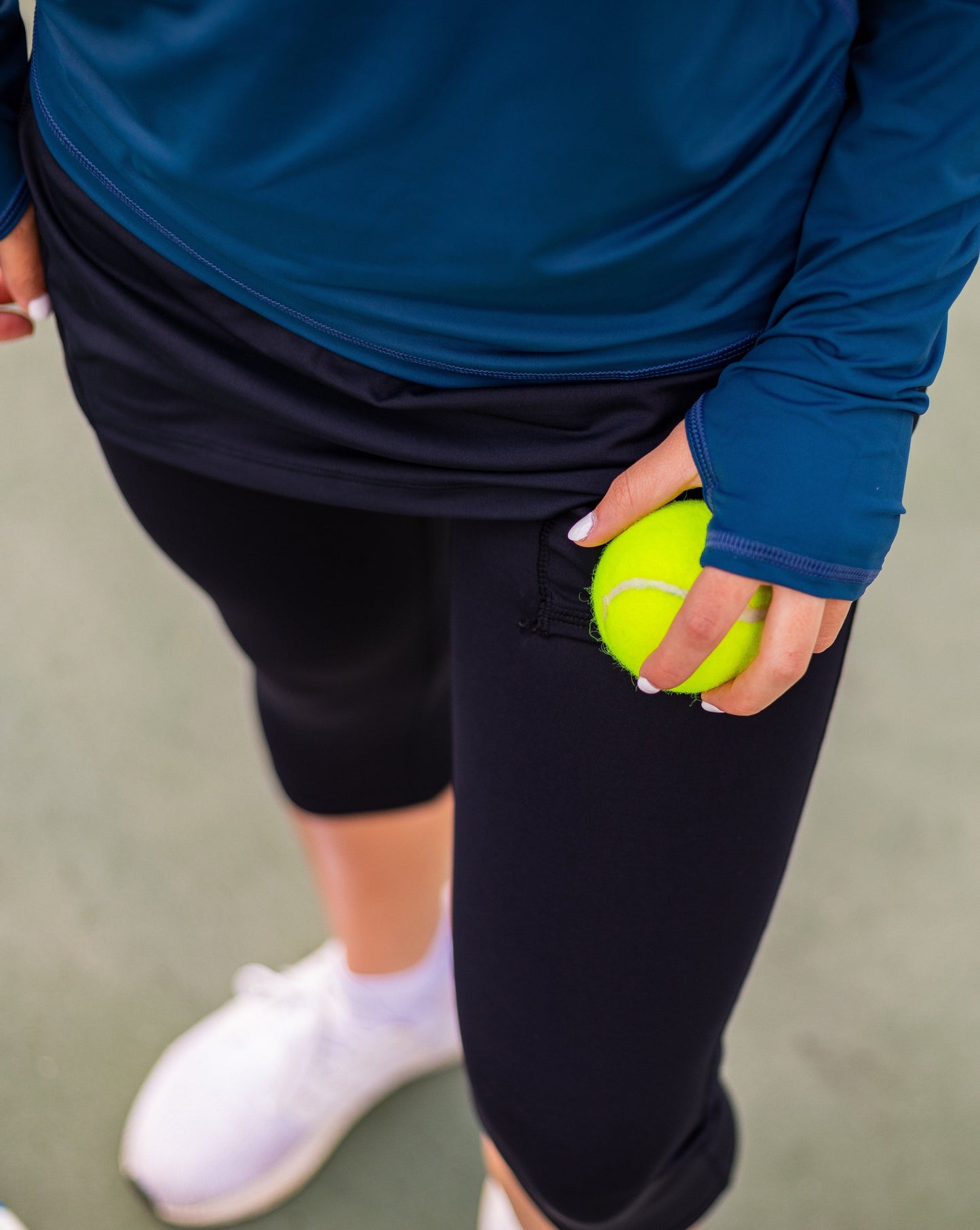 WOMEN'S CAPRI SKORT (6002)