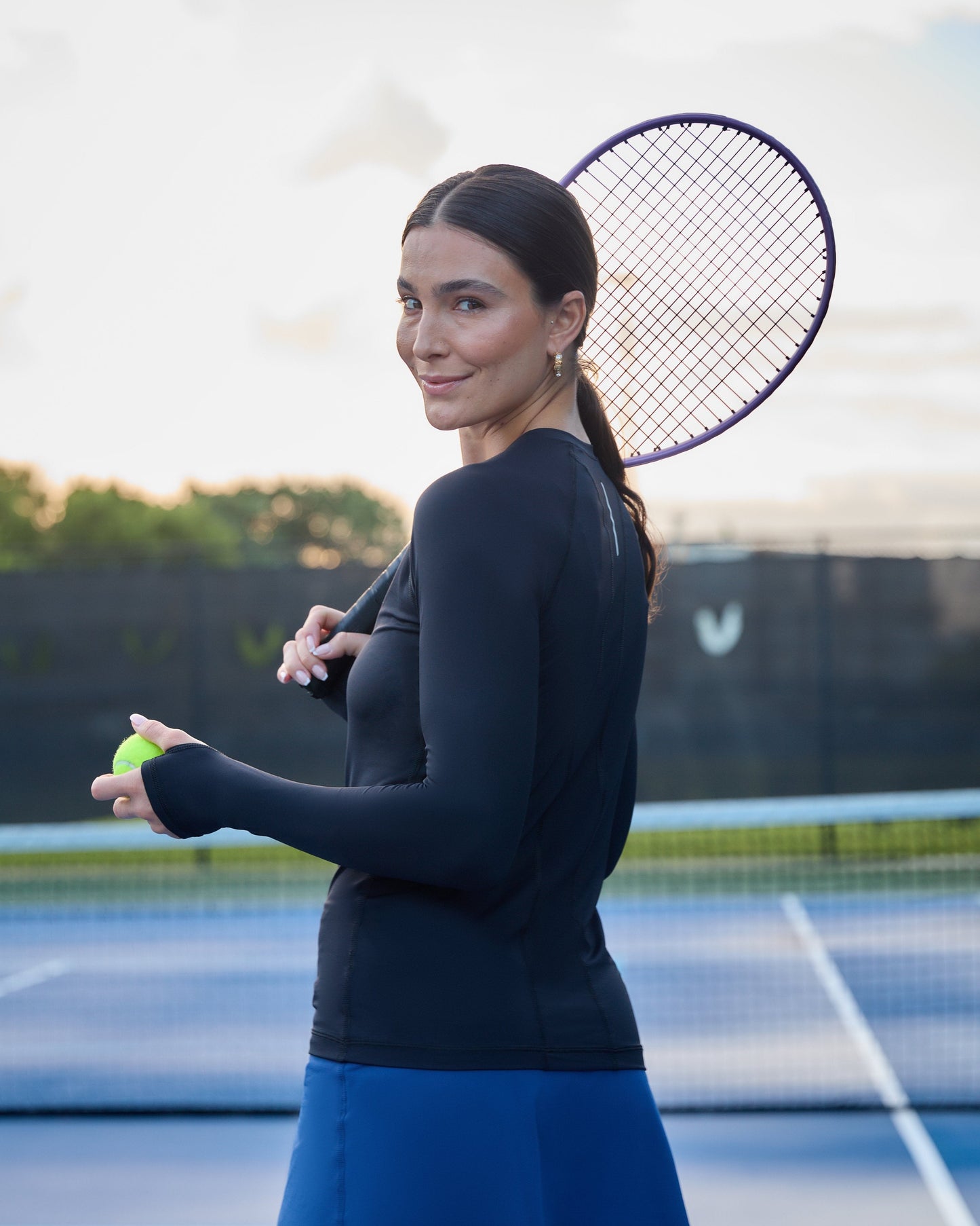 WOMEN'S ACTIVE V-NECK (2002)