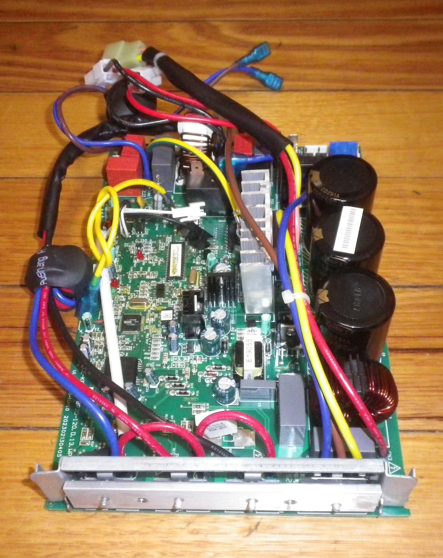 Kelvinator KSV35HRA Split System Outdoor Main Control PCB Module - Part # 201337390009