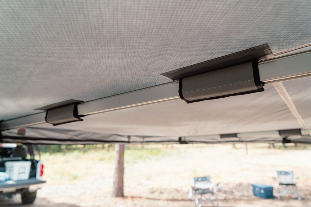 SKY RIDGE 270XL AWNING PASSENGER SIDE WITH MOUNTING BRACKETS