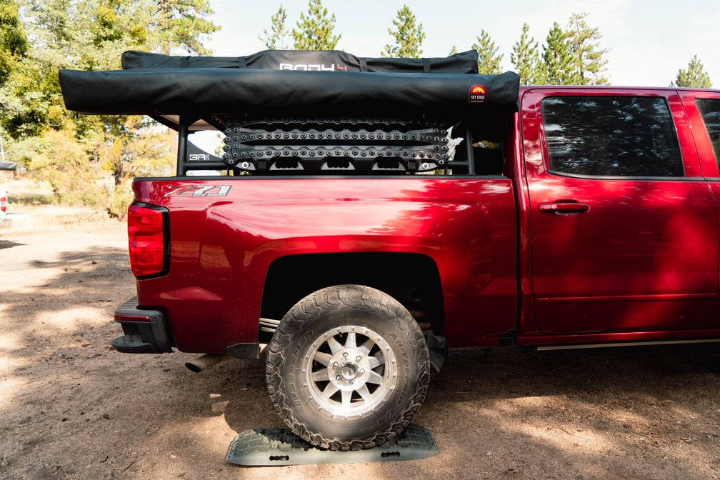 SKY RIDGE 270XL AWNING PASSENGER SIDE WITH MOUNTING BRACKETS