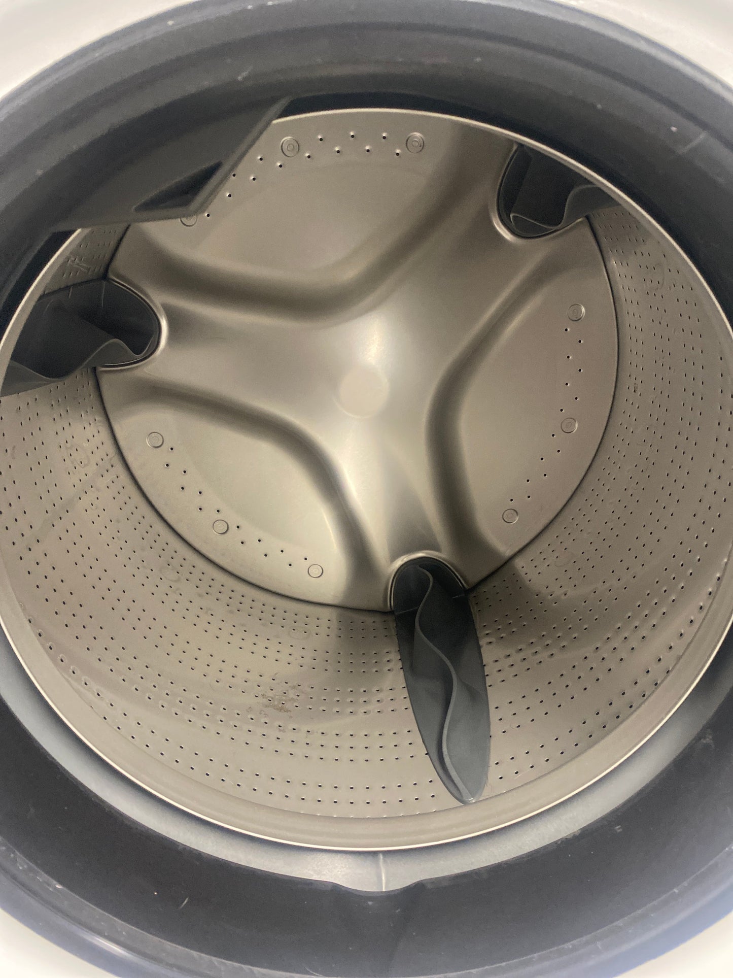 Ipso Commercial Front-Load Washer