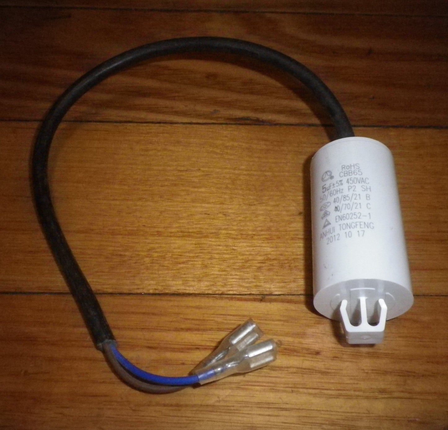 Hisense, Haier Fridge / Freezer 5uF 450VAC Start Capacitor - Part # 248879