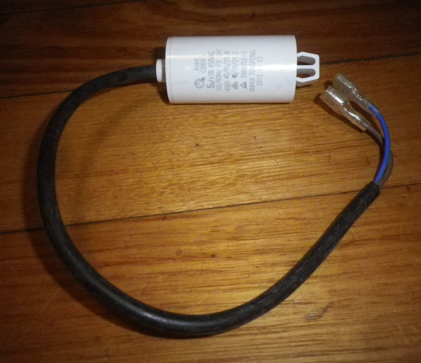 Hisense, Haier Fridge / Freezer 5uF 450VAC Start Capacitor - Part # 248879