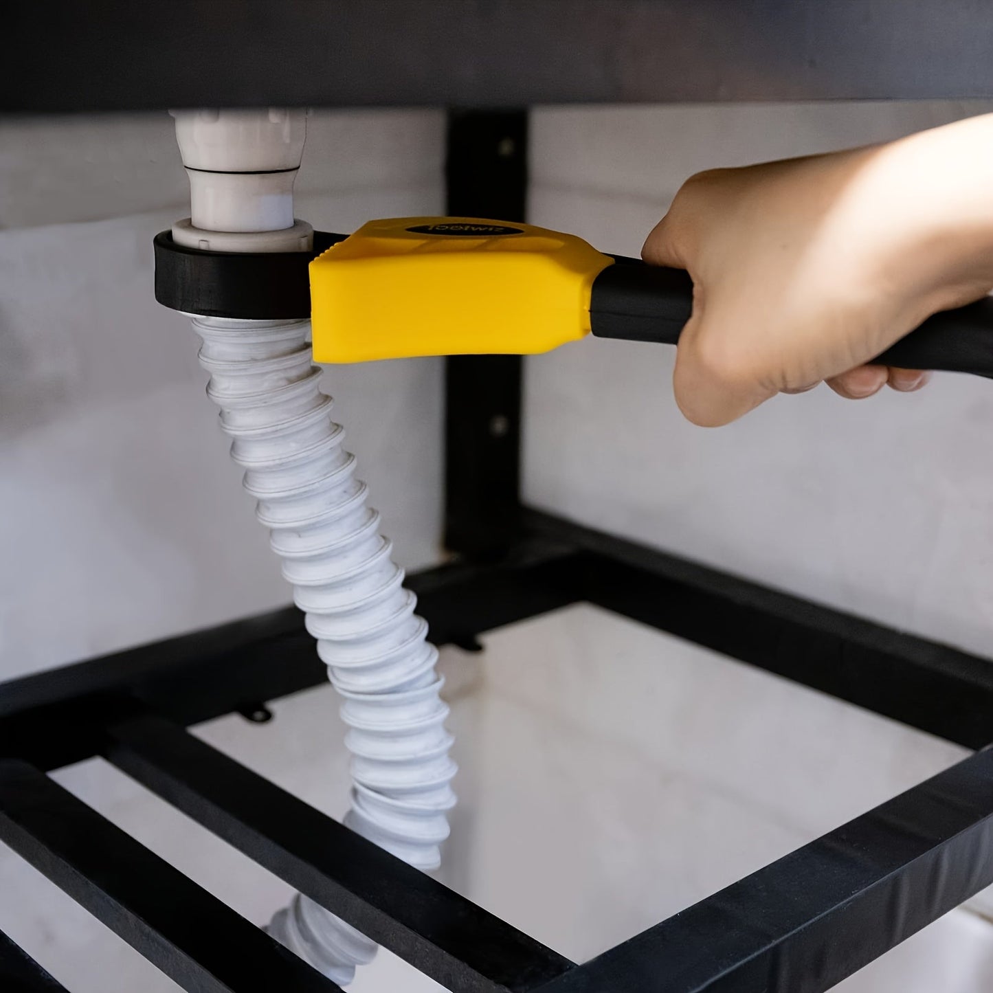 Versatile Adjustable Rubber Strap Wrench for Auto & Home TJR8W7P